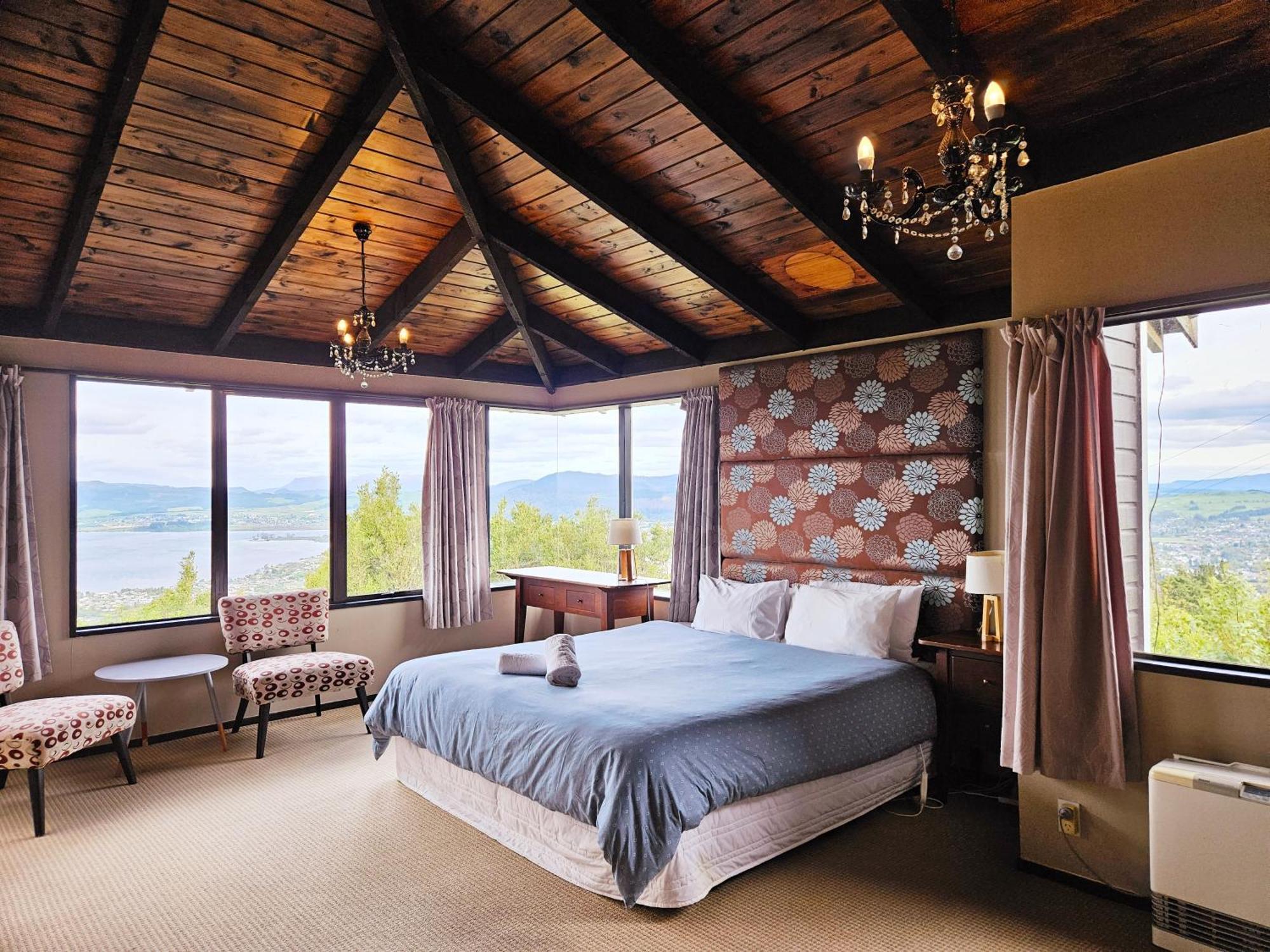 Single Room Balcony,135873633:JPEG
