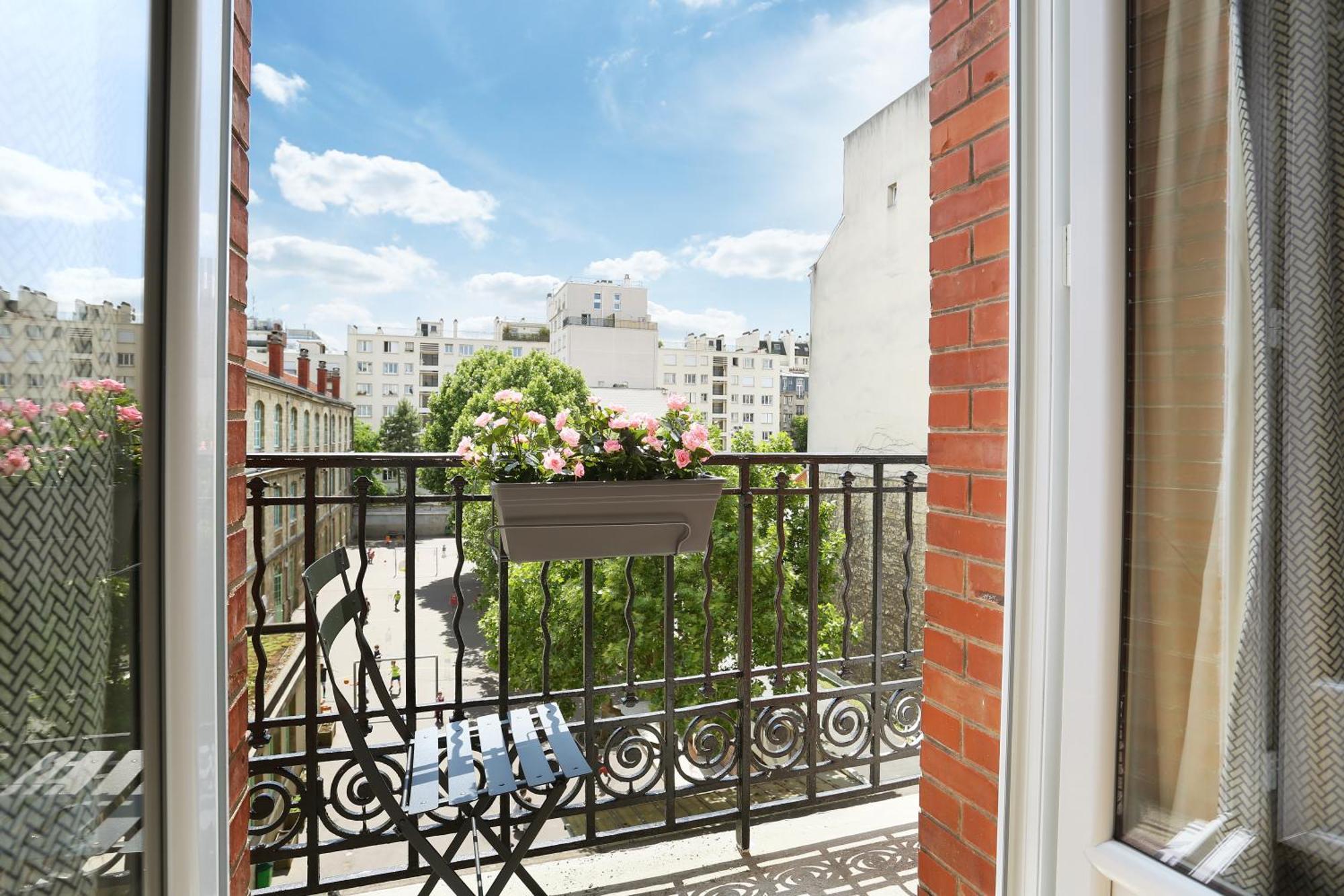 Medium Studio Kitchen Balcony