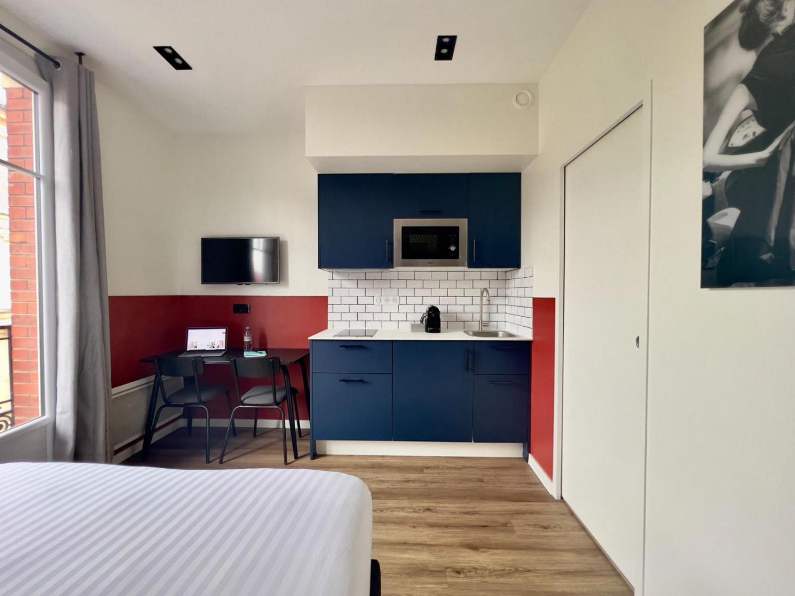 Medium Studio Kitchen Balcony
