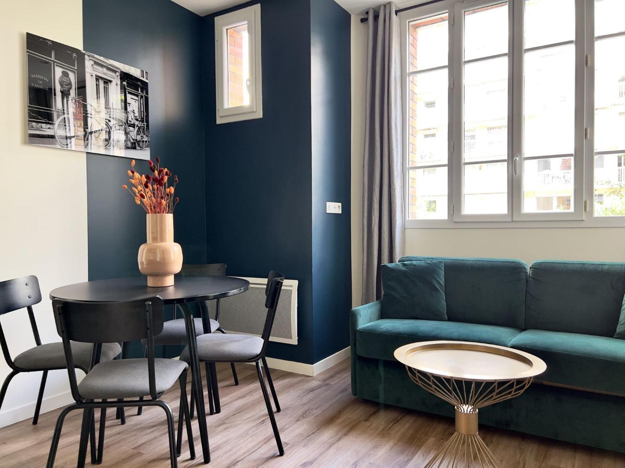 1 Bedroom Apartment Sofa Bed