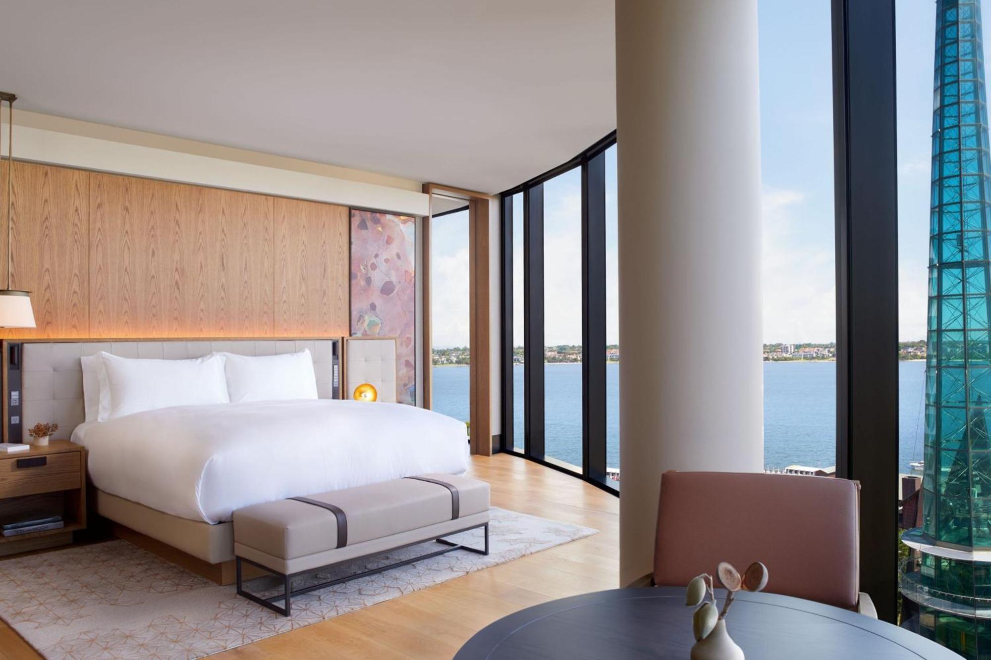 Swan River View Corner Studio 1 King Bed