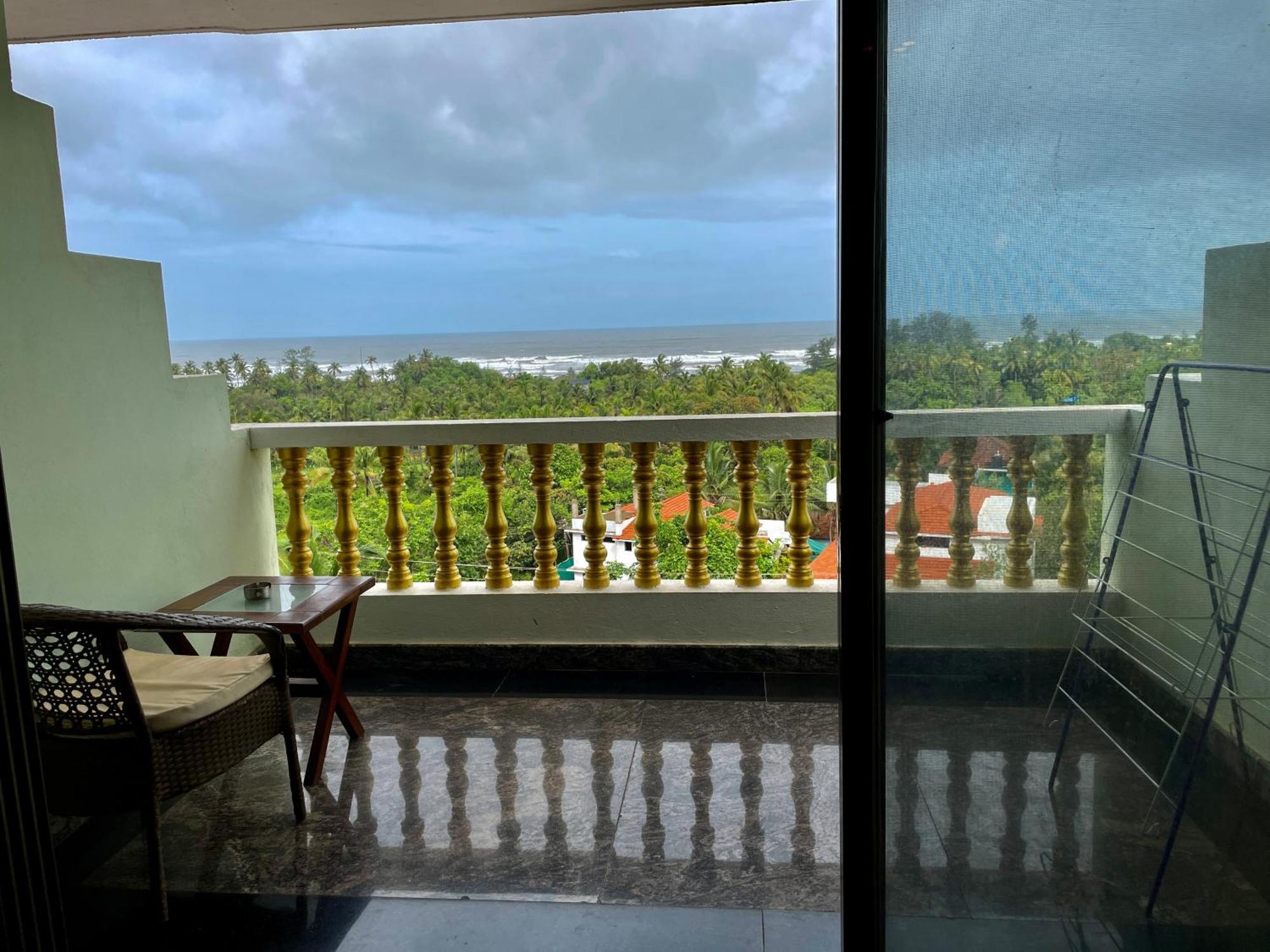 Standard Room with Balcony and Sea View