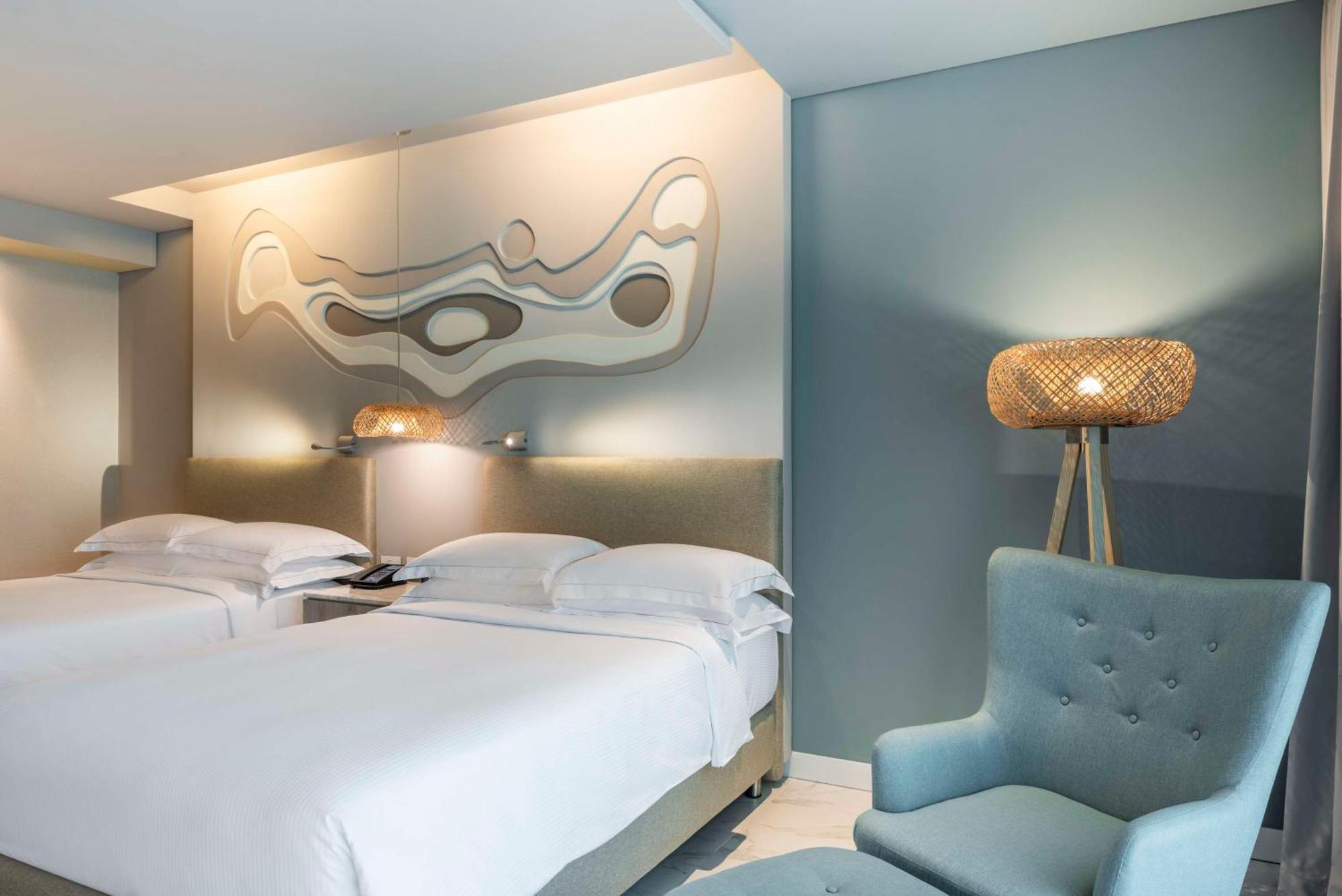 Premium Double Room with Two Double Beds, Balcony and Ocean View
