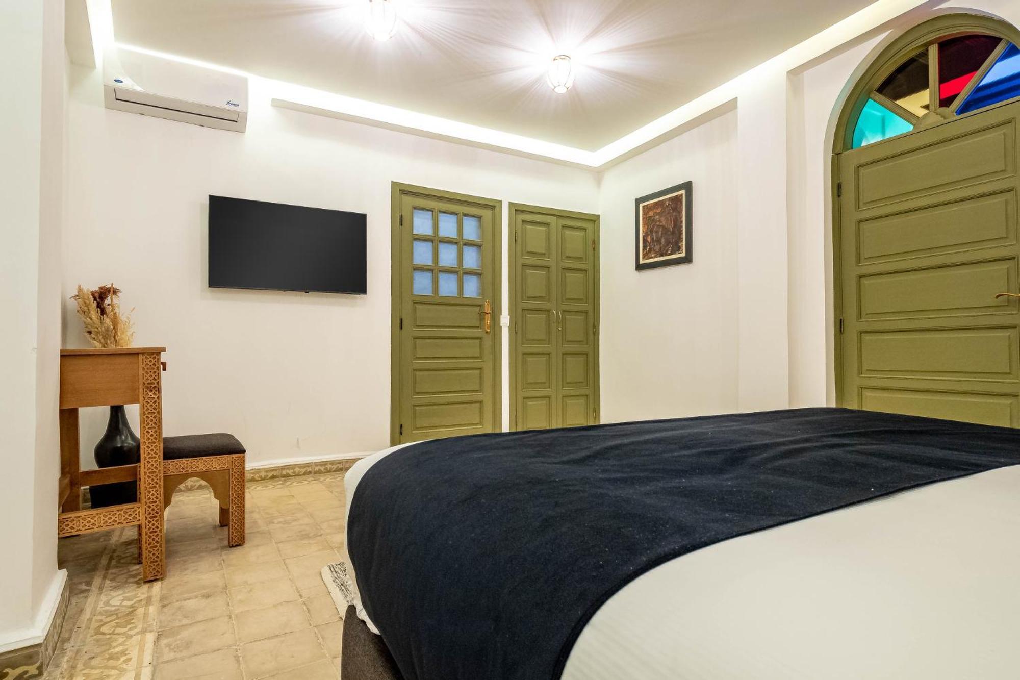 Deluxe Double Room,1614354421:JPEG