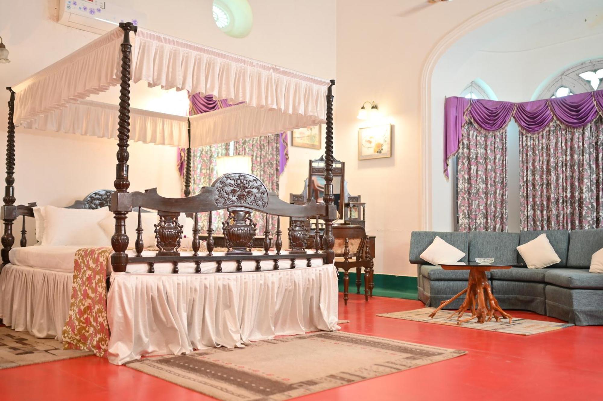 Superior Queen Room