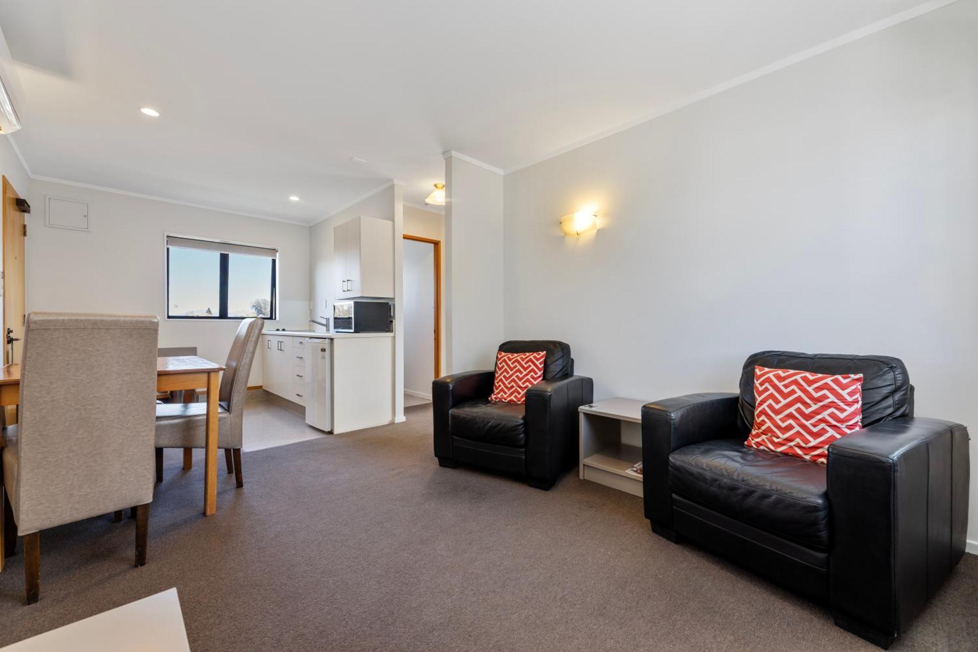 One bedroom suite with spa bath