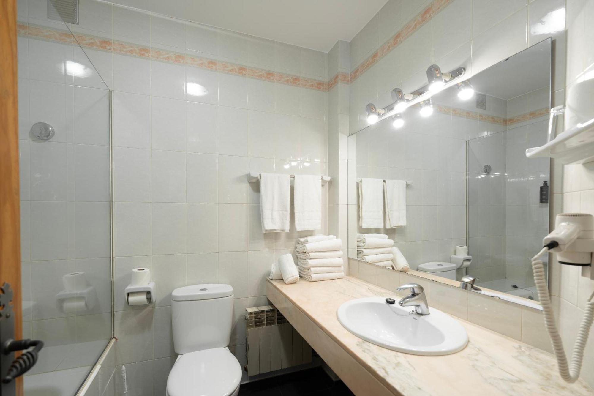 Apartment (3-5 Adults) with Club Access