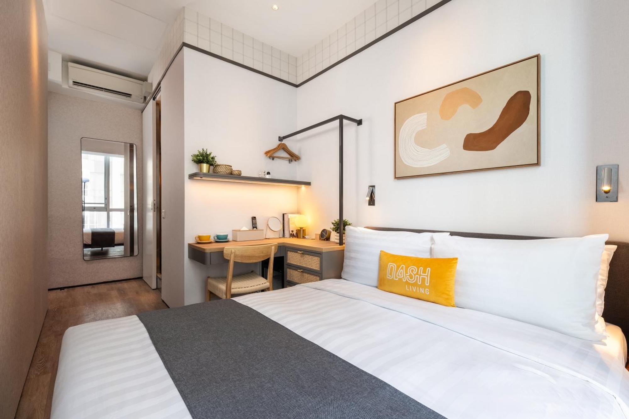 Deluxe Queen Room