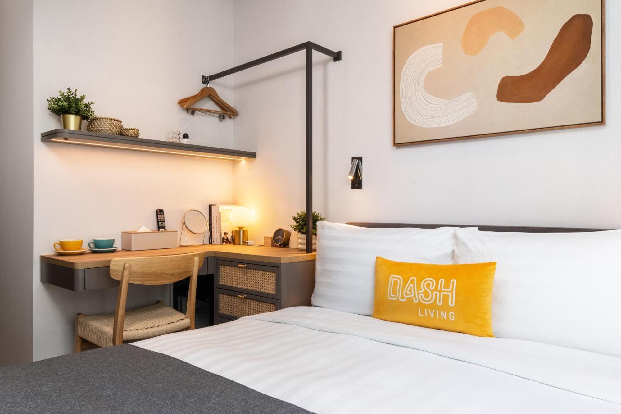 Deluxe Queen Room
