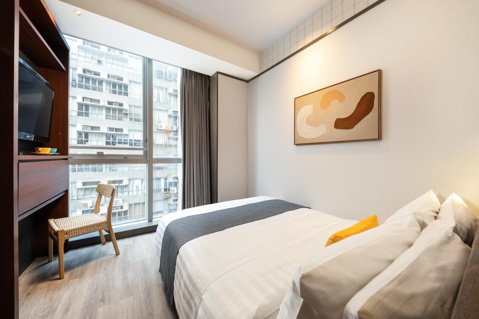 Executive Queen Room