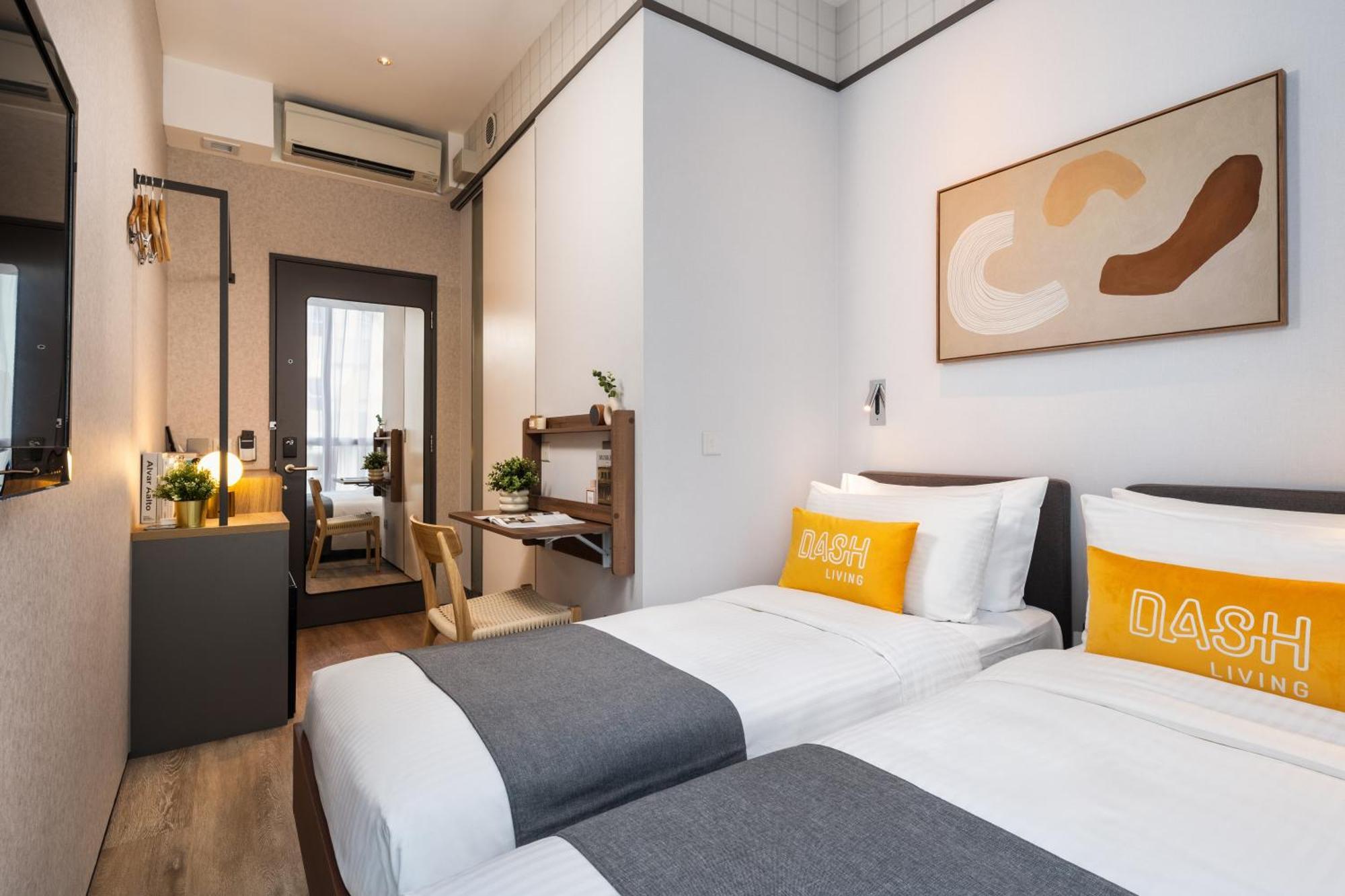 Superior Hollywood Twin Room
