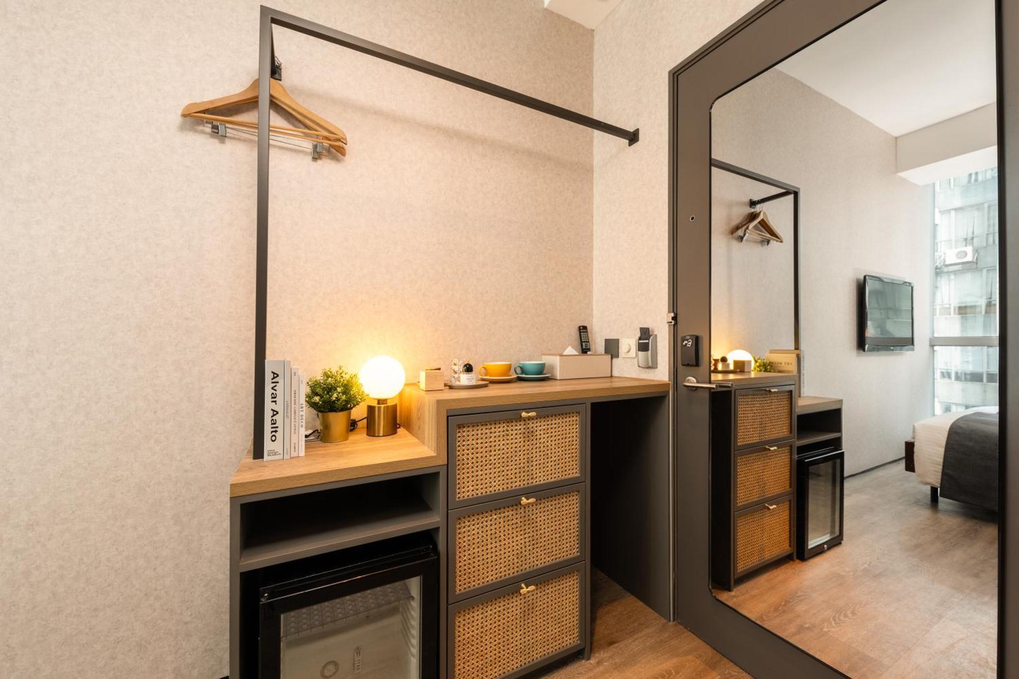 Superior Hollywood Twin Room