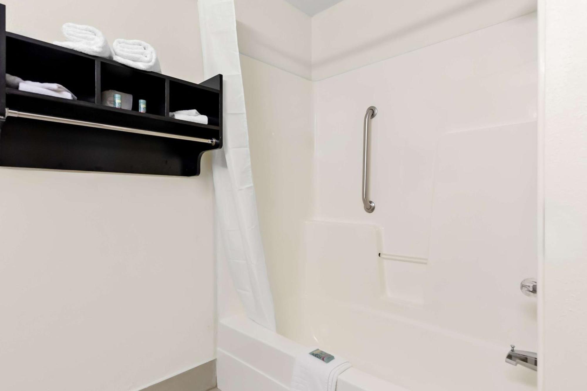 King Room with Sofa Bed - Pet Friendly
