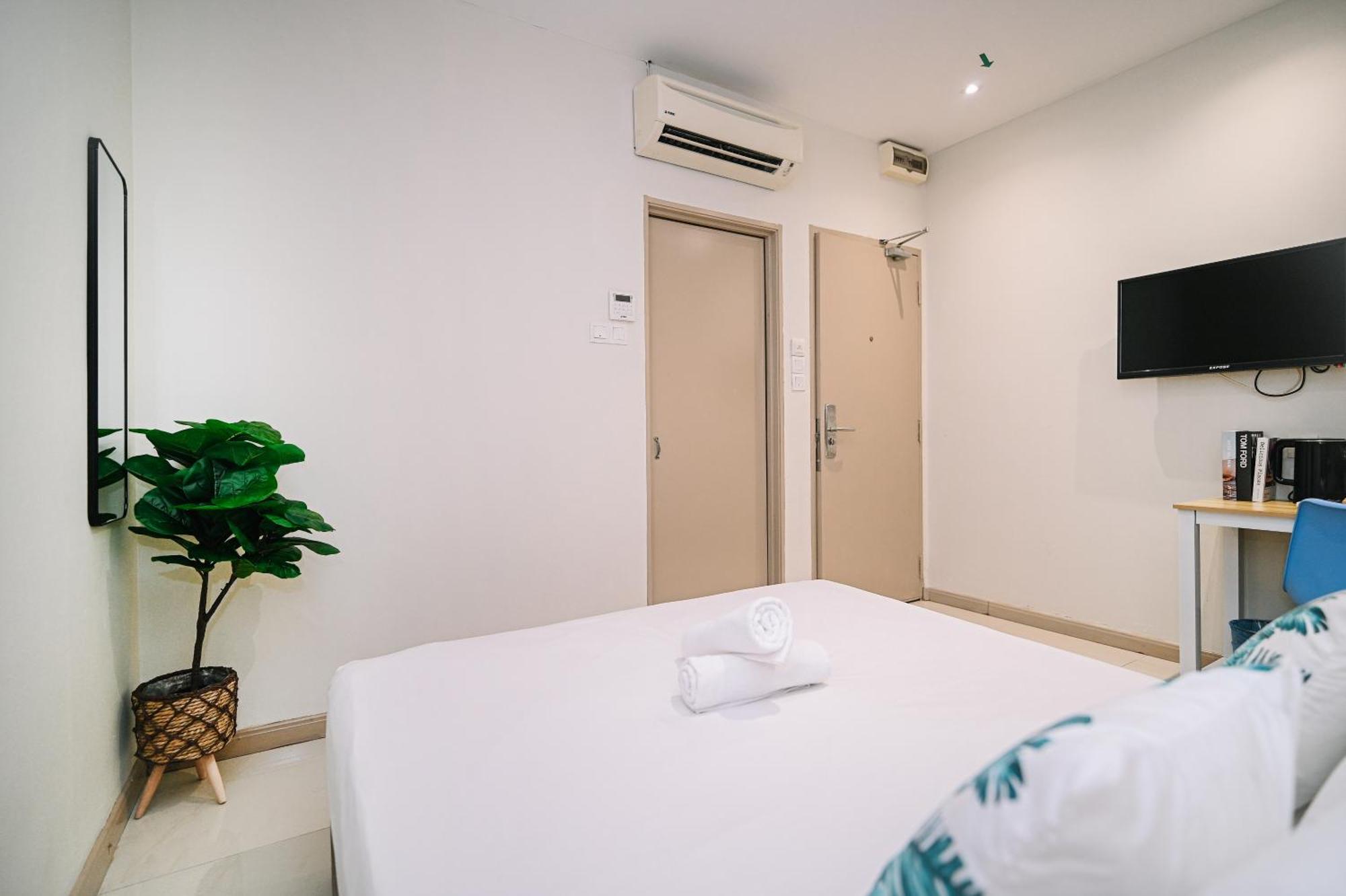Deluxe Queen Room