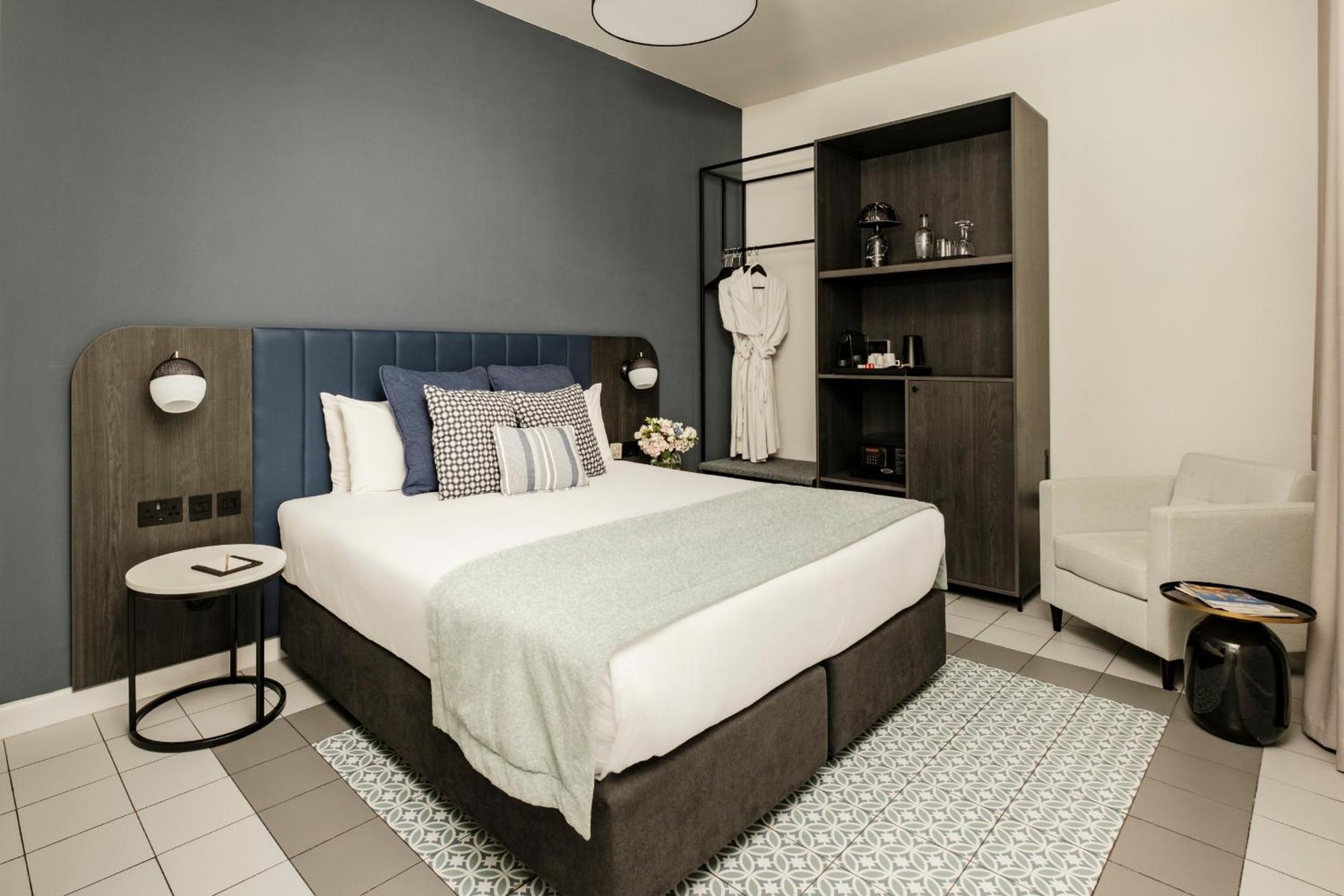 Superior Double or Twin Room,1614869284:JPEG