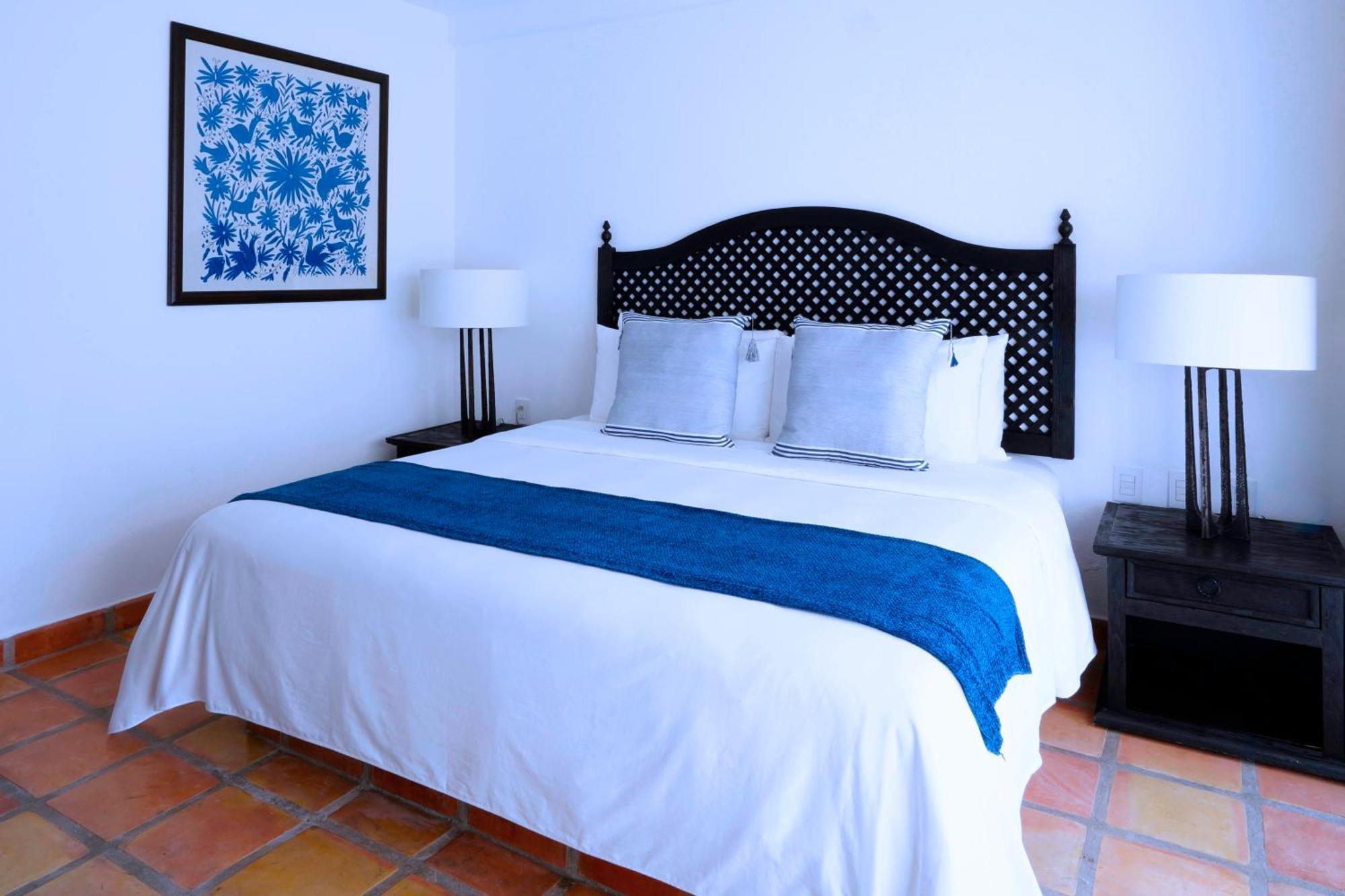 King Room with Pool Access