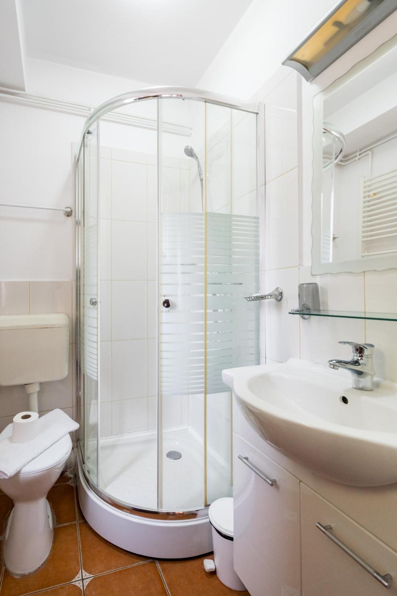 Double Room,1615392977:JPEG