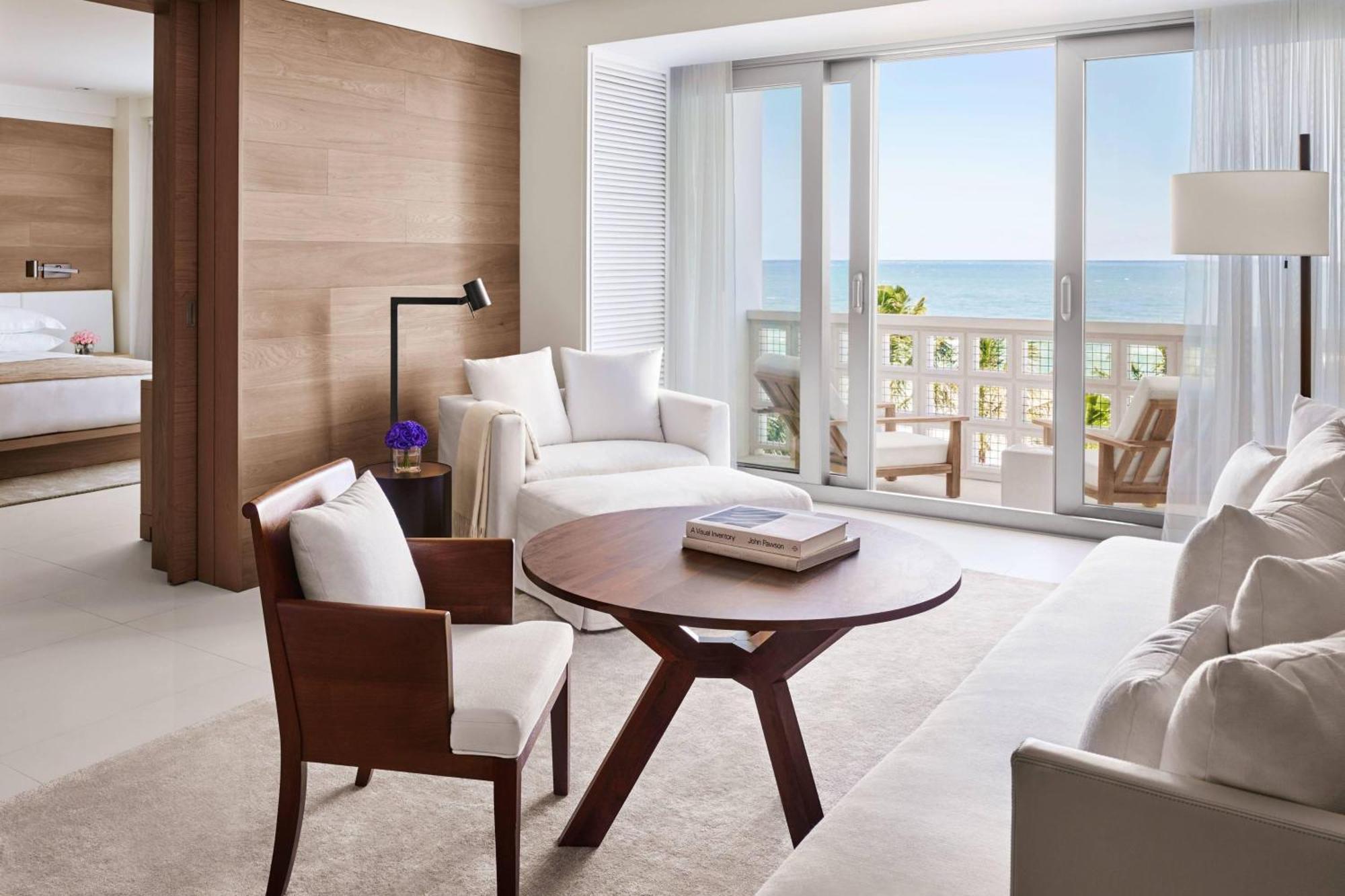 Oceanfront Suite,1756487094:JPEG