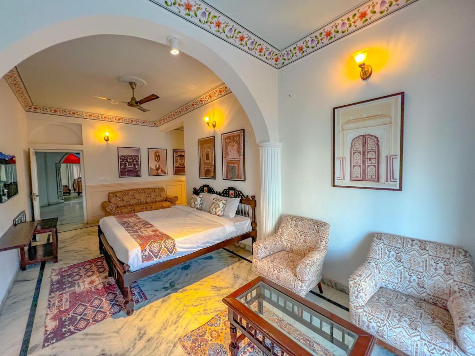 Superior King Room