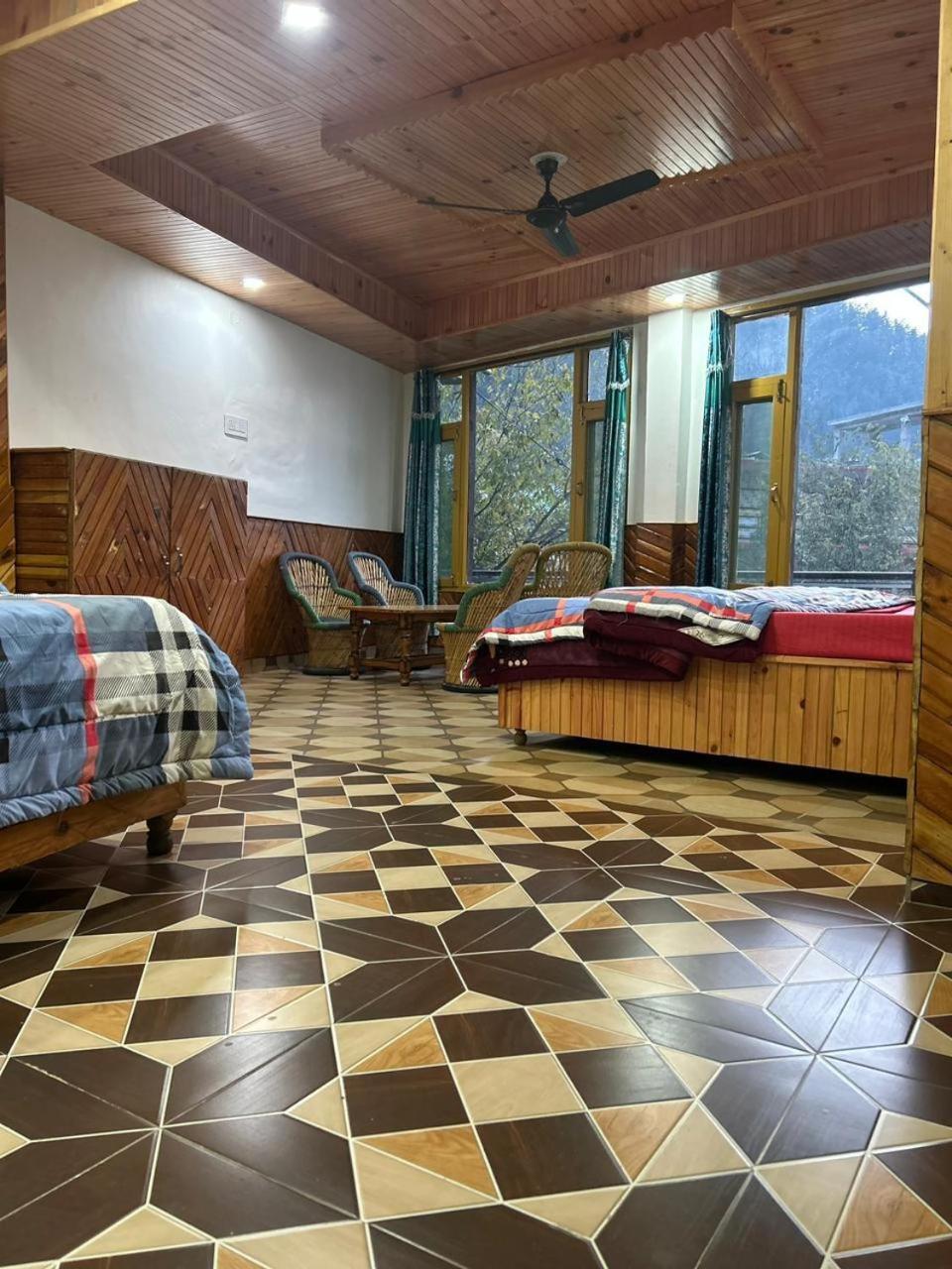 Quadruple Room with Mountain View