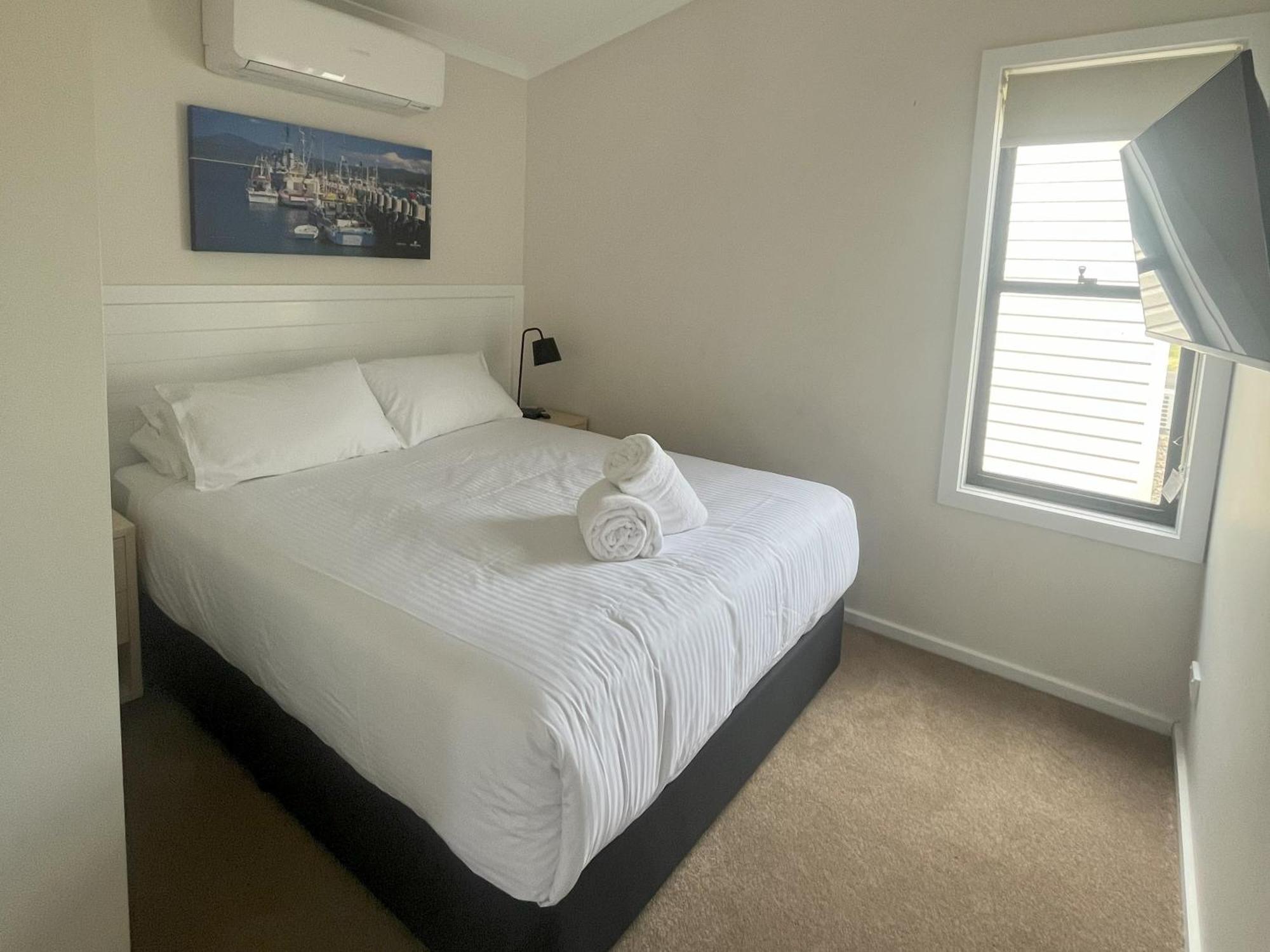 Superior 2 Bedroom Cabin - Water Park View