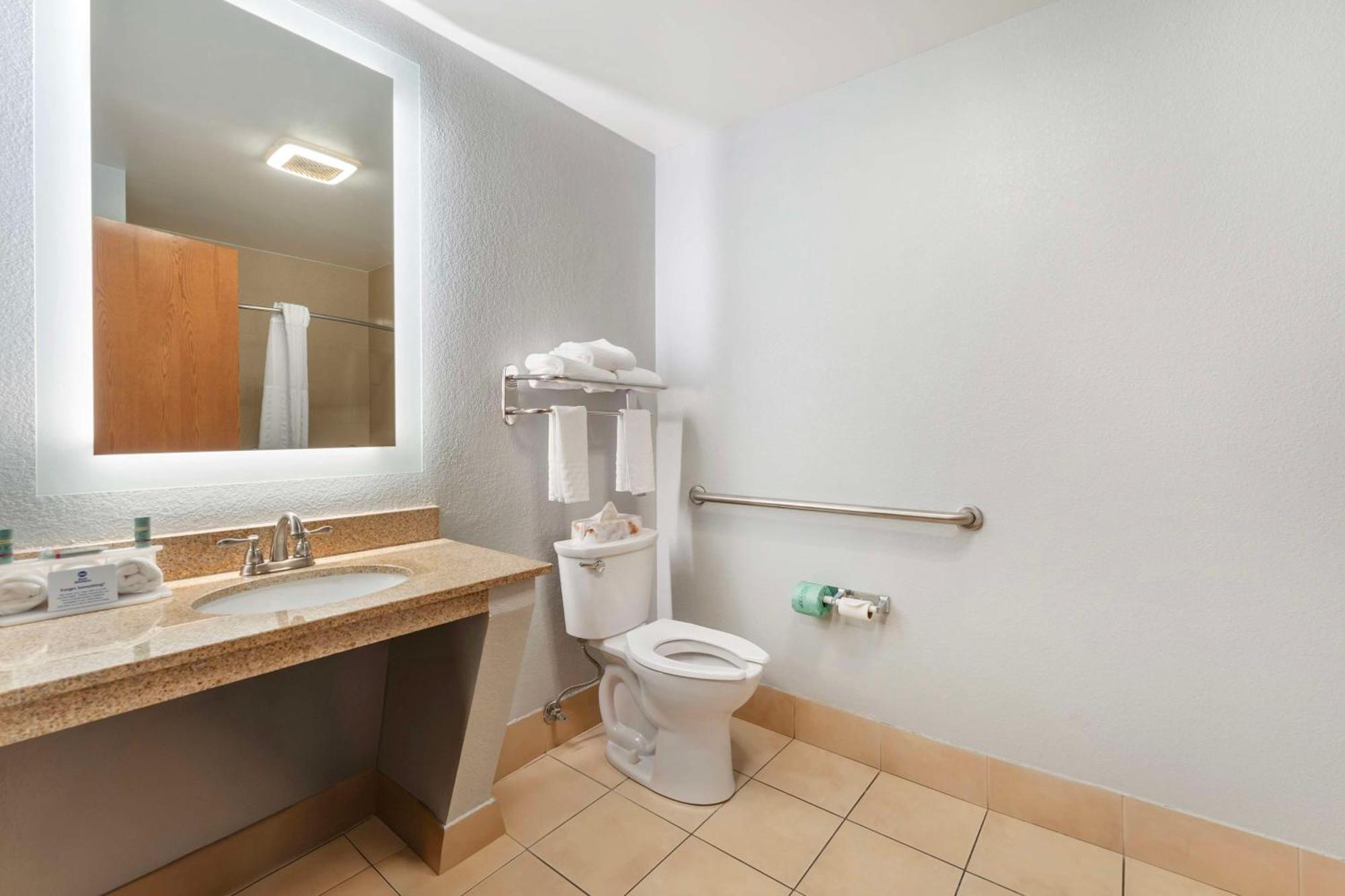 Queen Room - Mobility Access