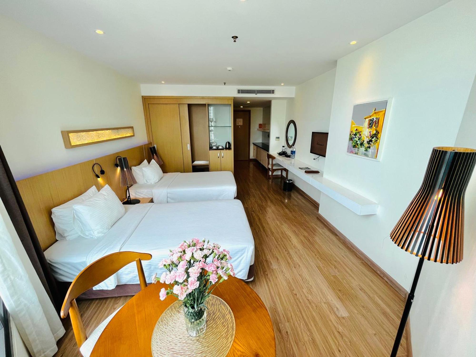 Studio Nhìn Ra Biển