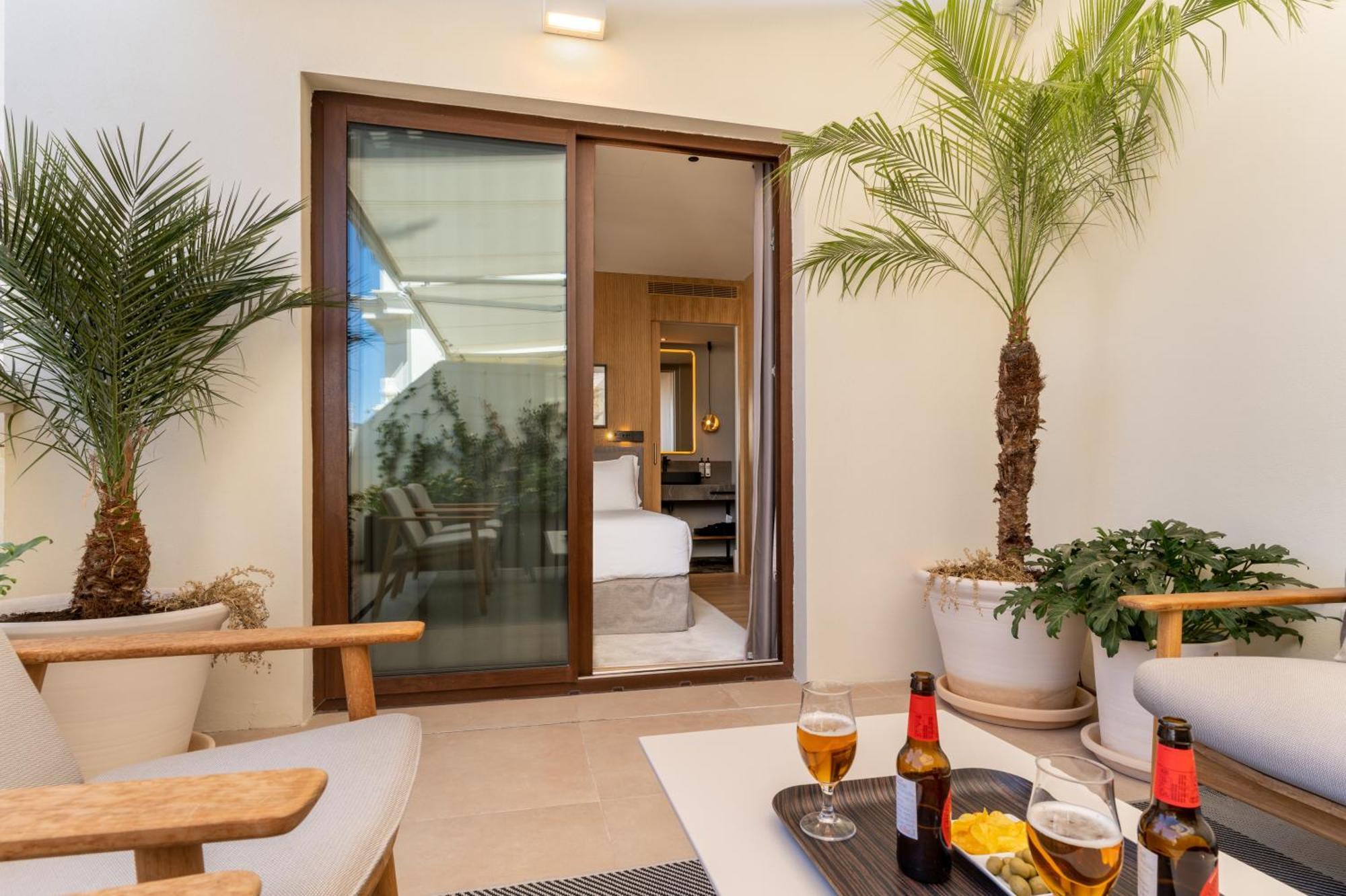 Double or Twin Room Terrace