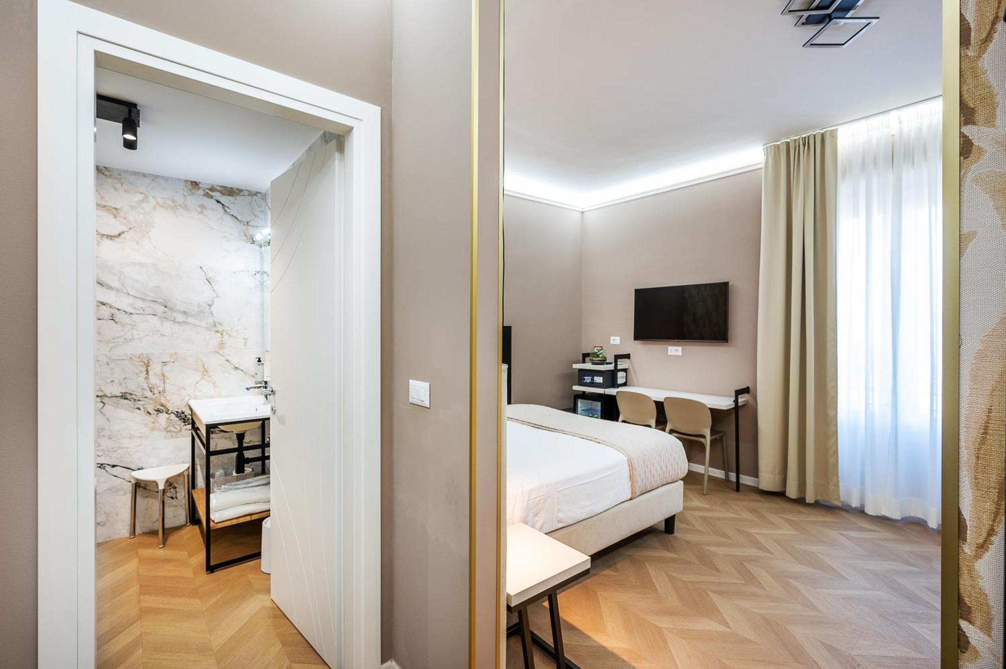 Triple Room with City View