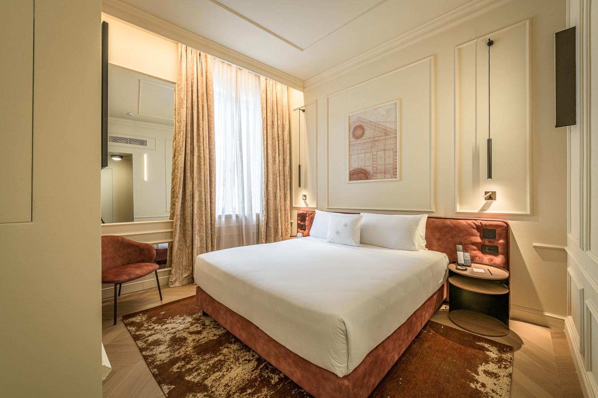 Quarto Grande com Cama de Casal ou 2 de Solteiro