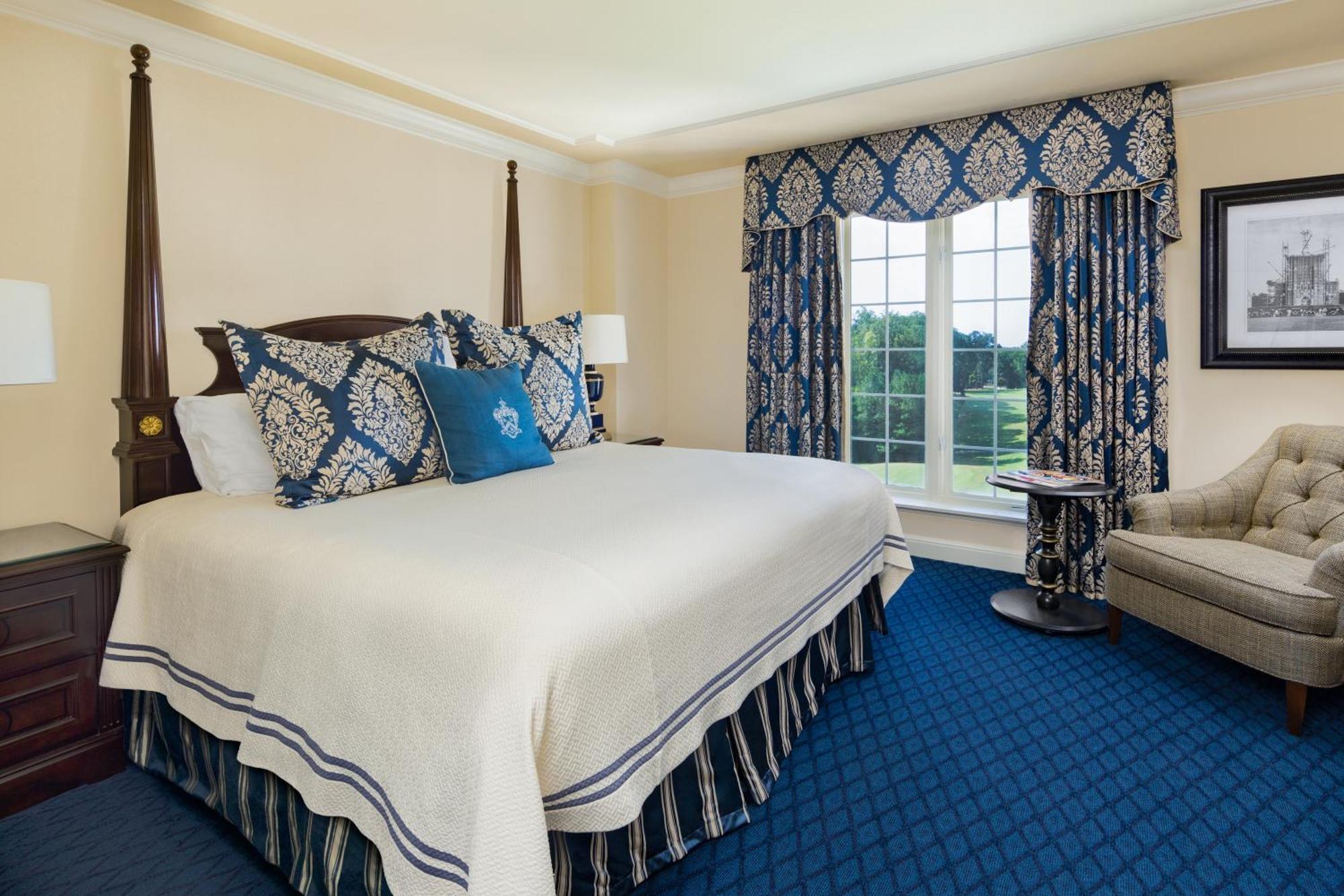 Junior Suite with Golf View