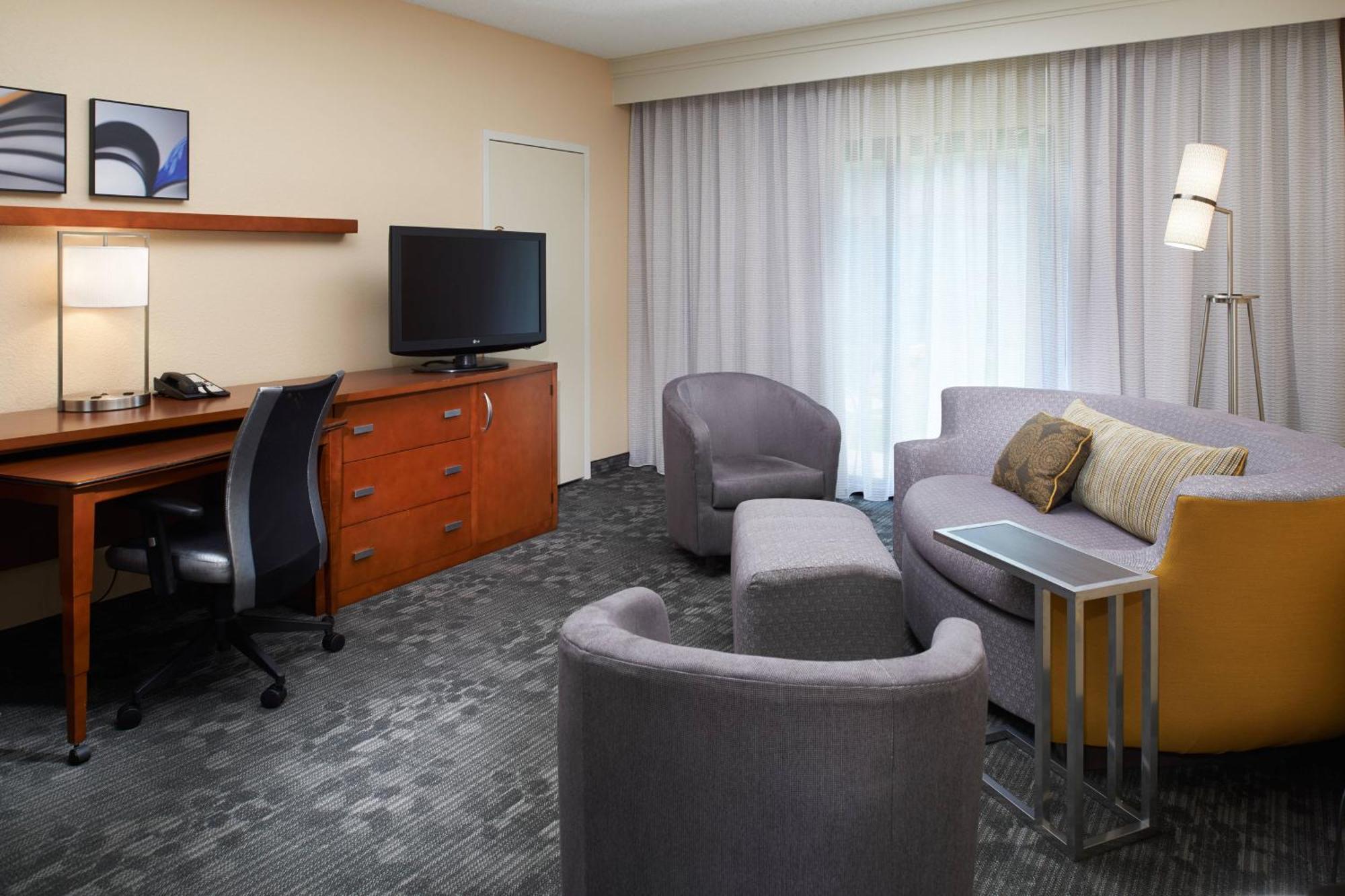 One-Bedroom Double Suite with Two Double Beds and Sofa Bed