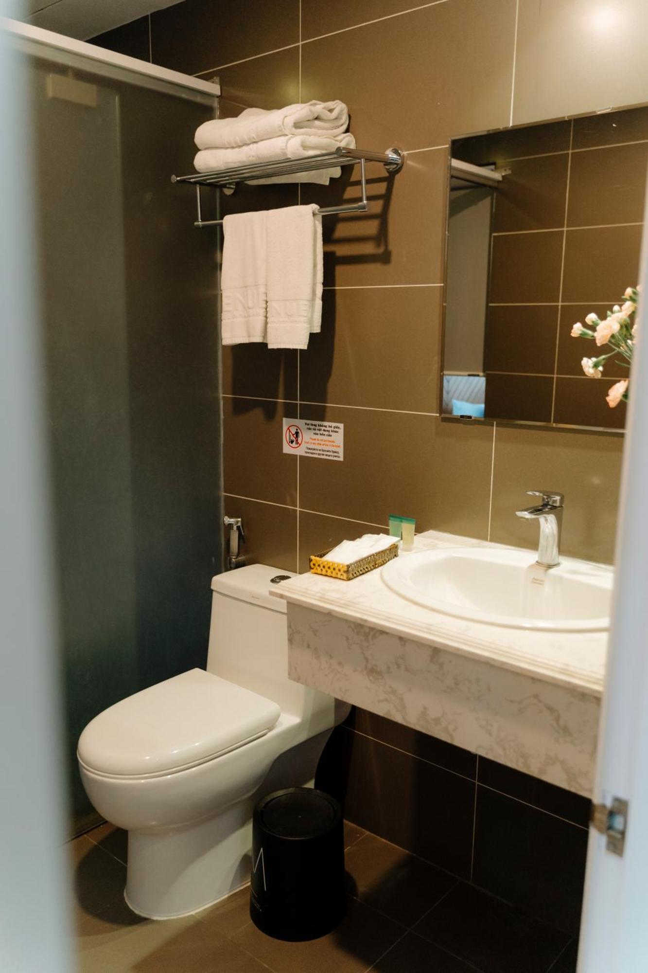 Phòng Deluxe Giường Đôi/2 Giường Đơn Nhìn Ra Thành Phố