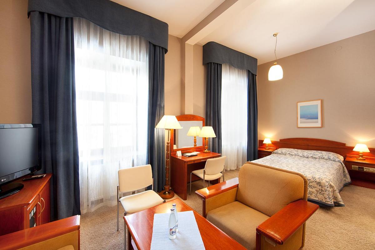 Double Room,484832202:JPEG