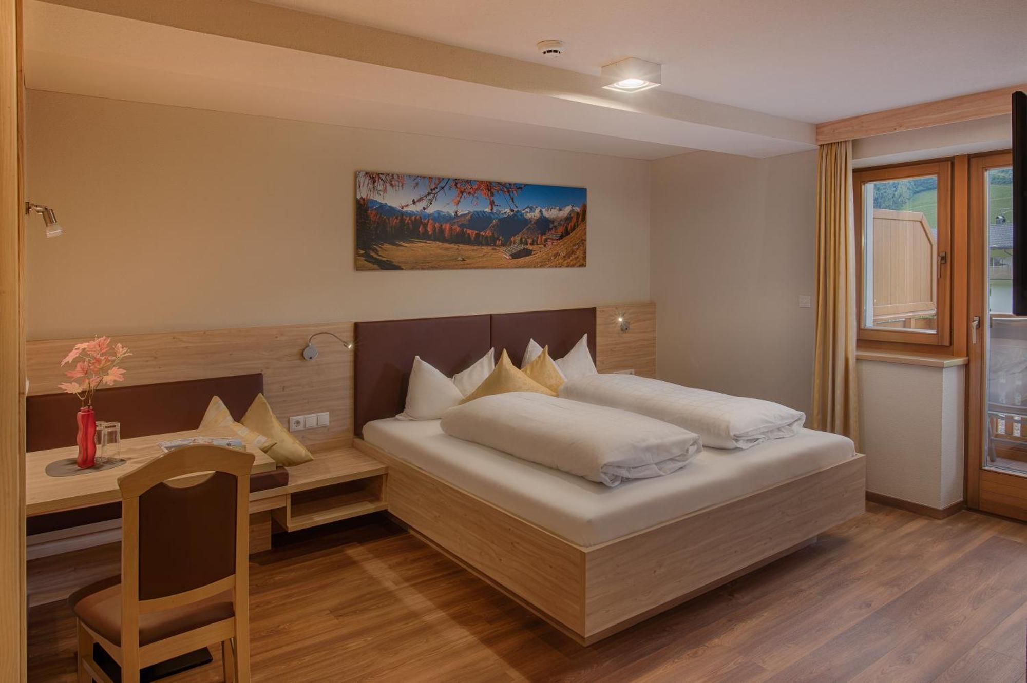 Doppelzimmer mit Gartenblick