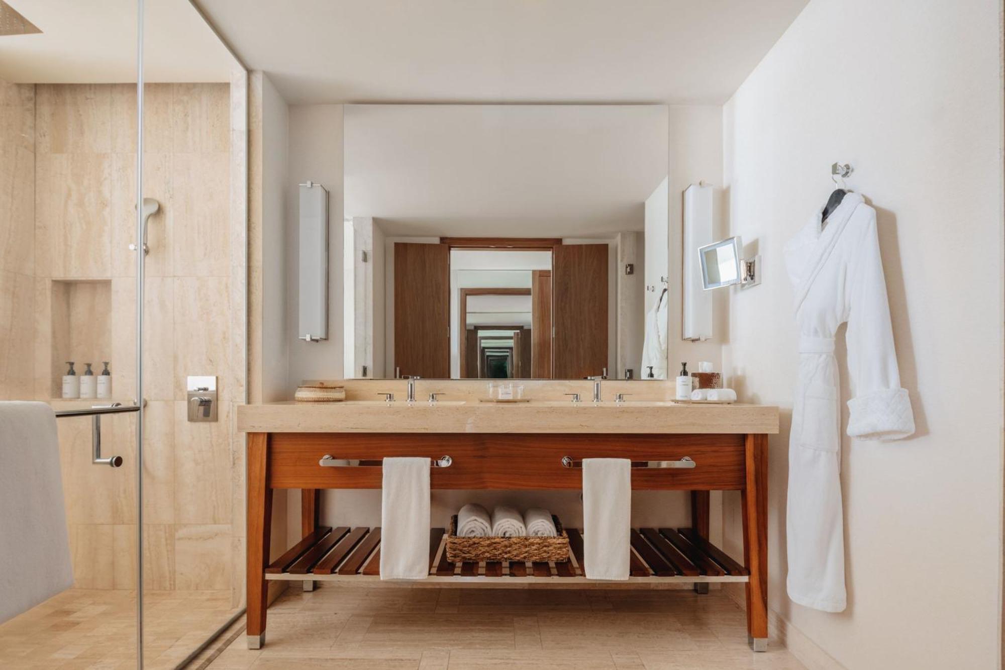 Deluxe Urban View Zimmer mit 1 Kingsize-Bett und Stadtblick