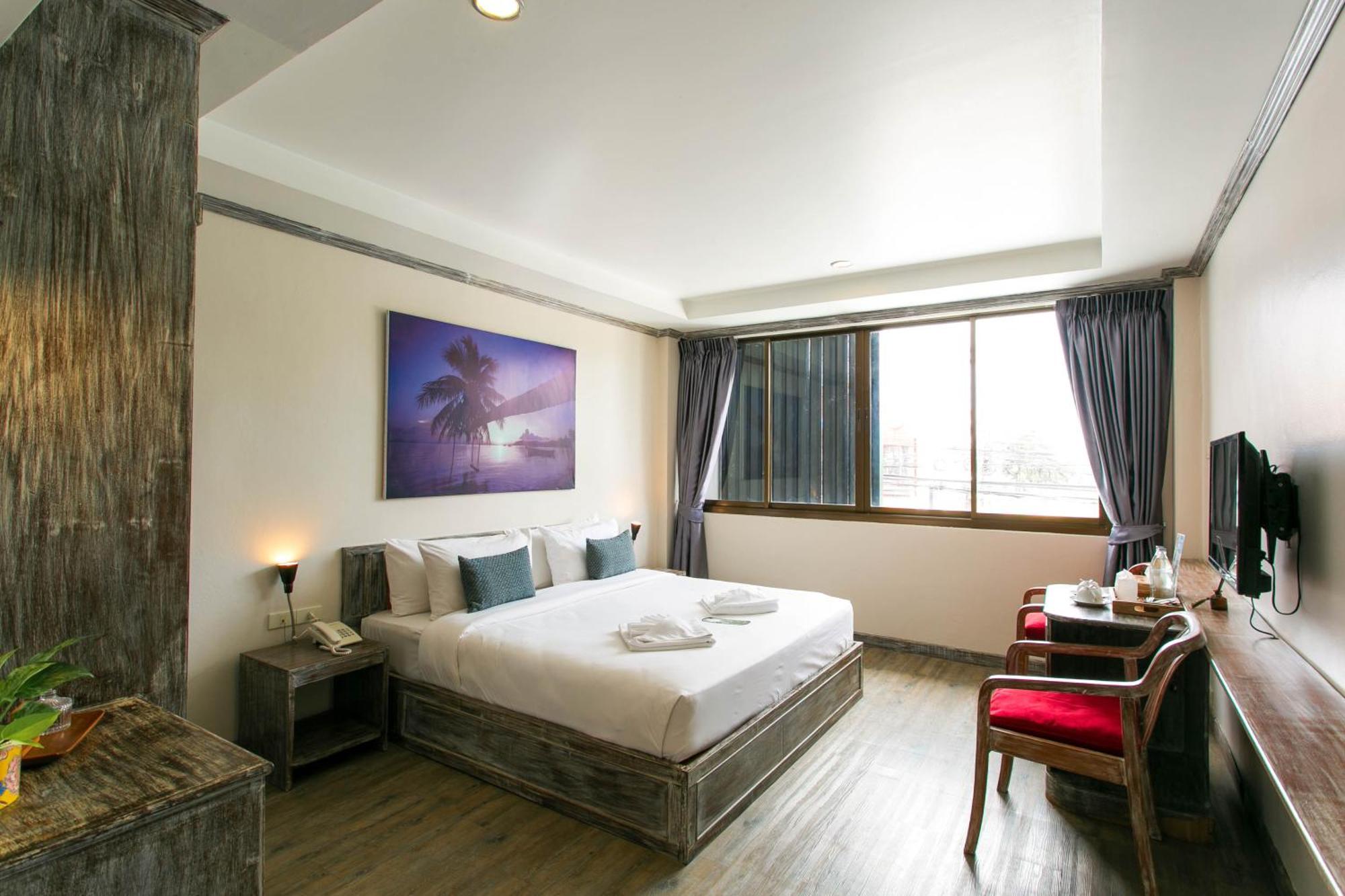 Queen Room