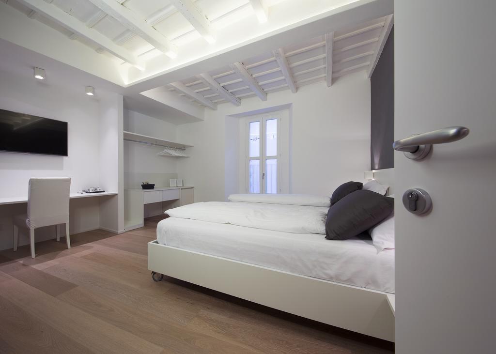 Large Double or Twin Room
