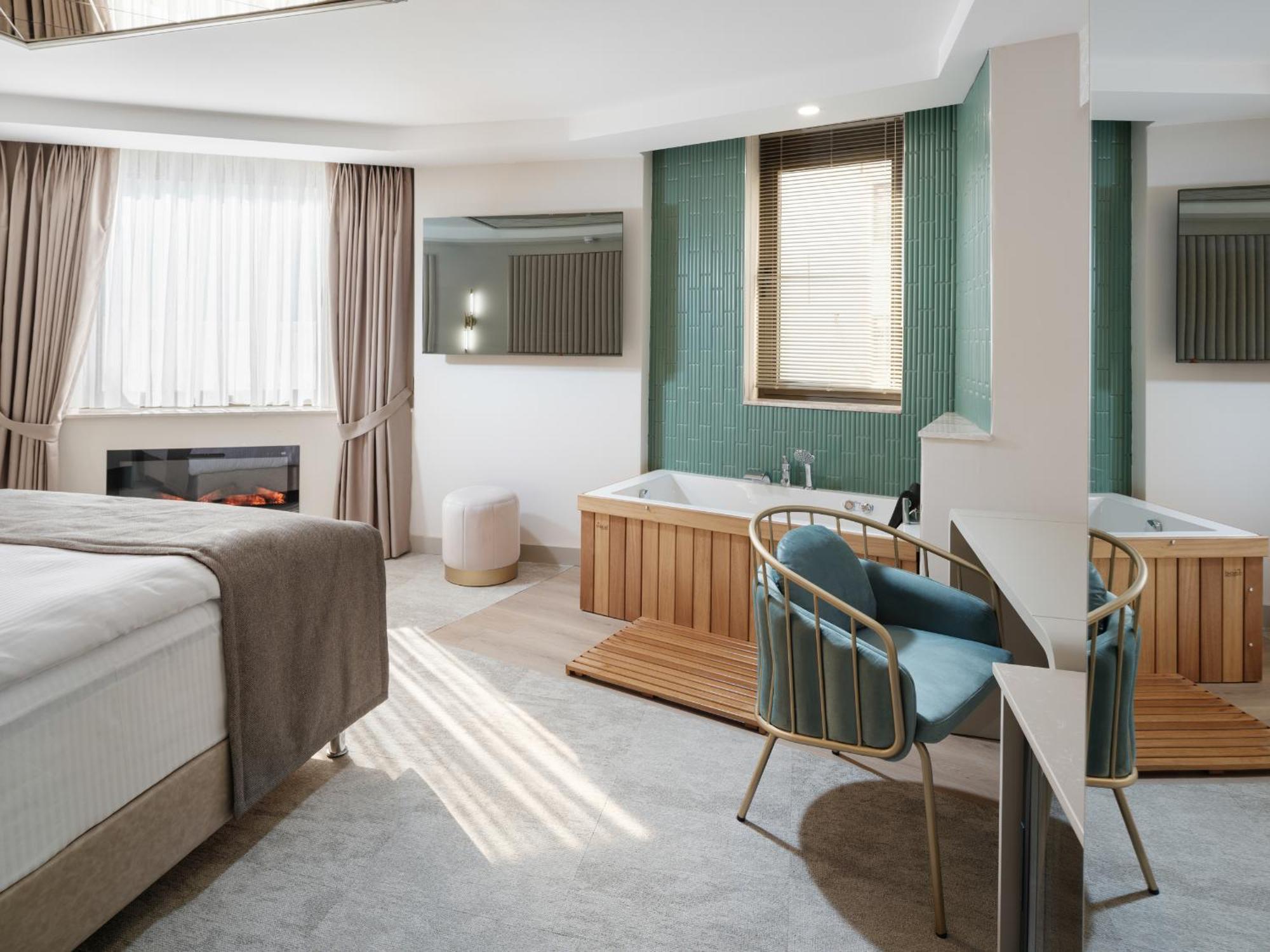 Junior Suite,1617001912:JPEG