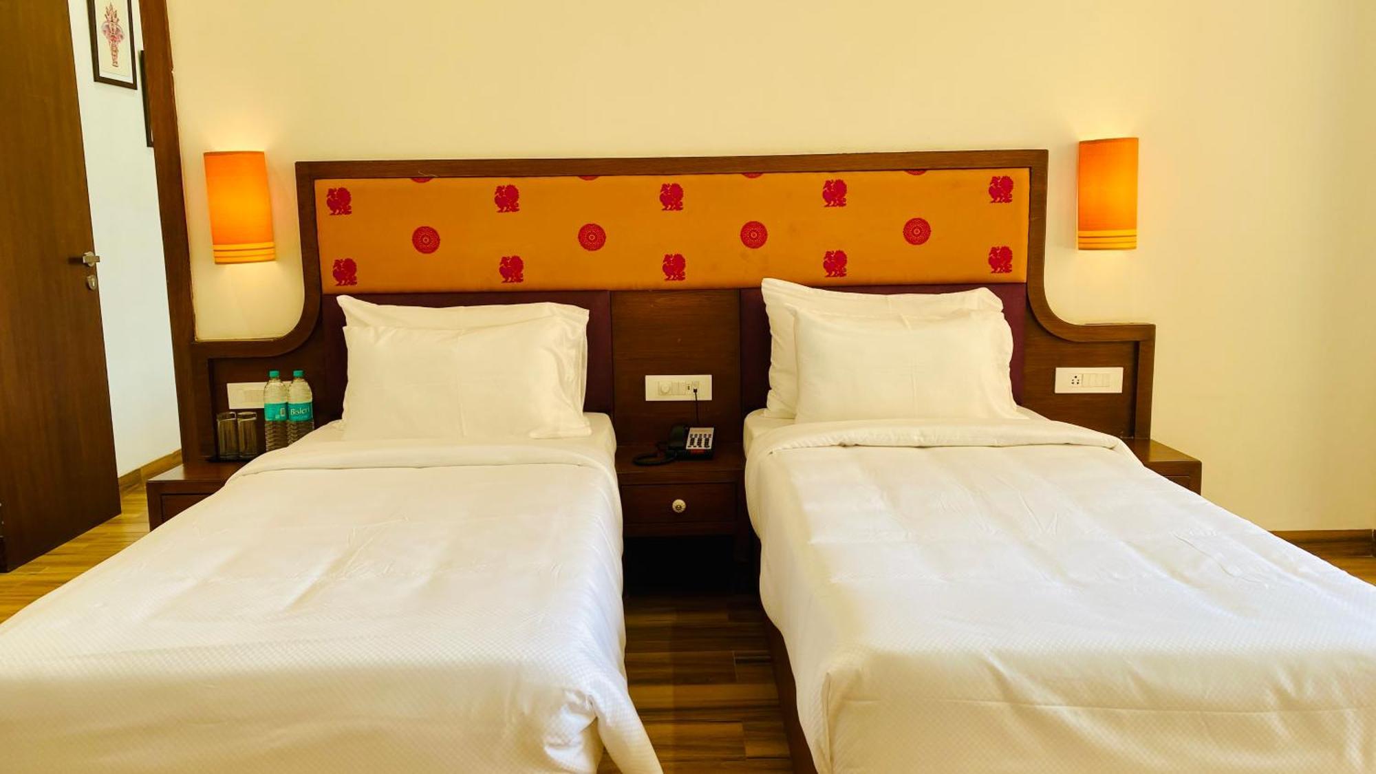 Quadruple Room with Private Bathroom