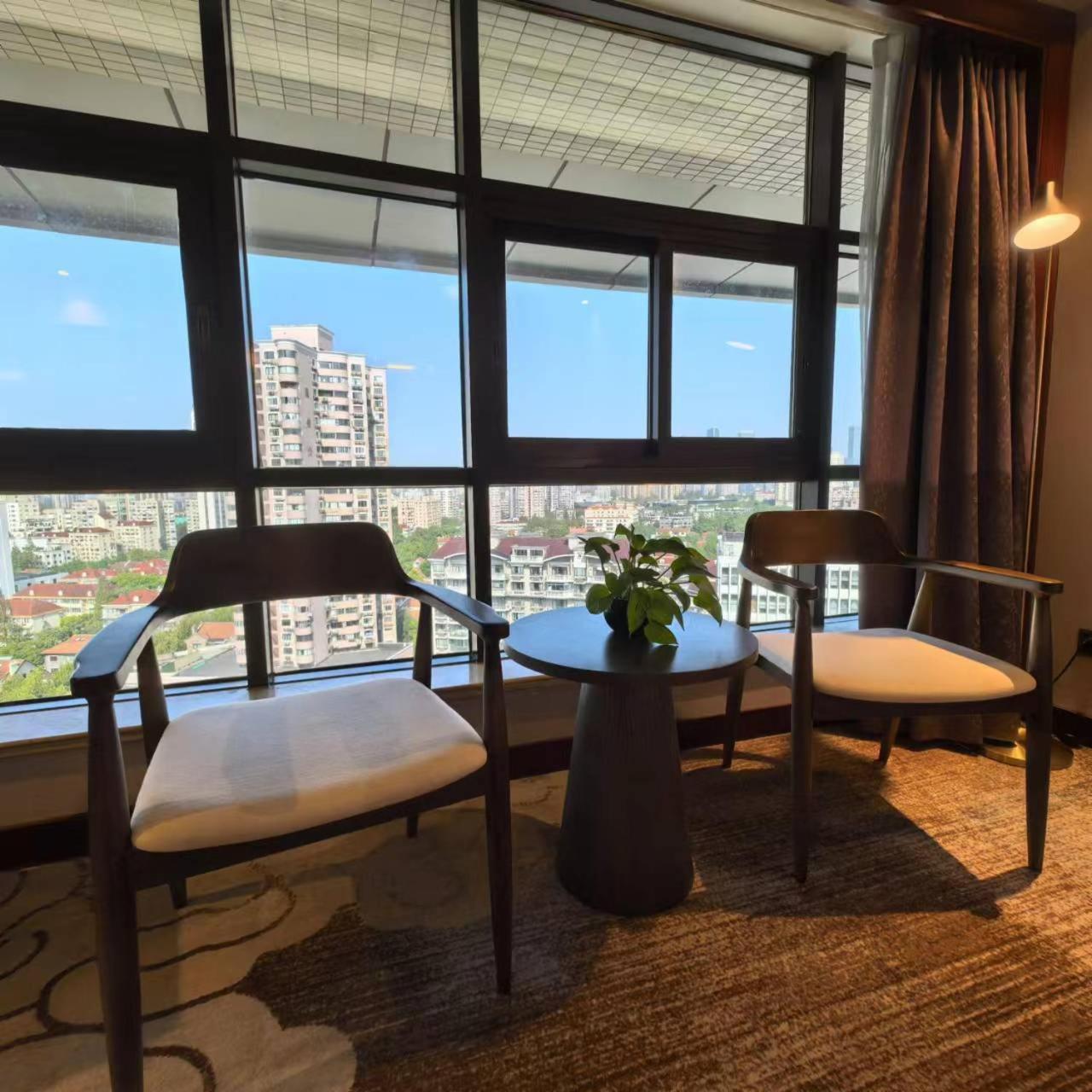 Superior Queen Room View