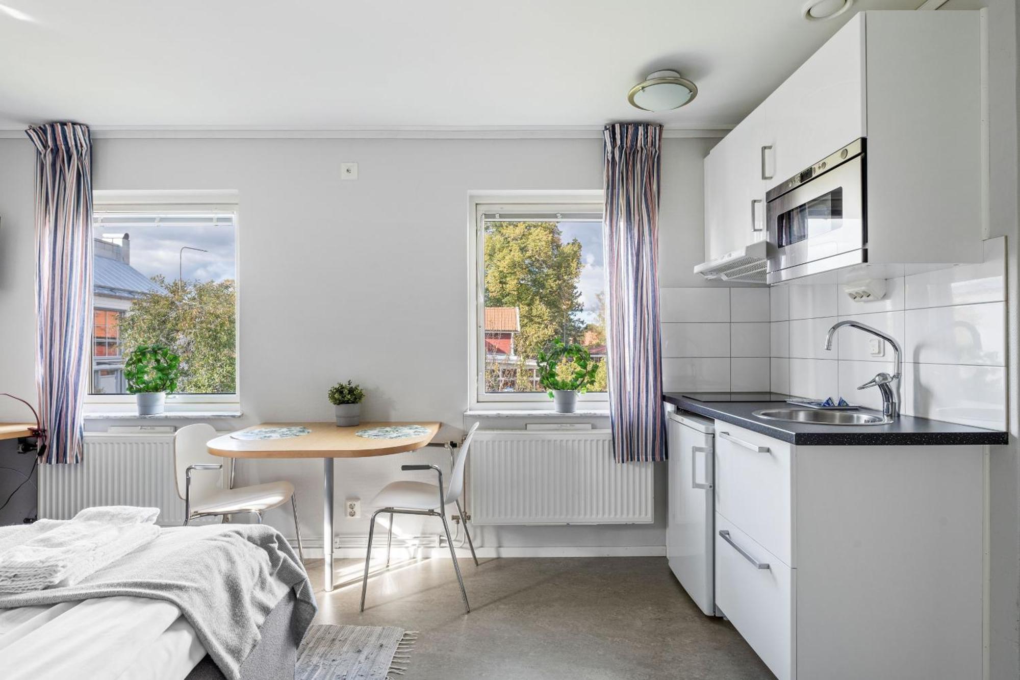 Studio (2 Adults)
