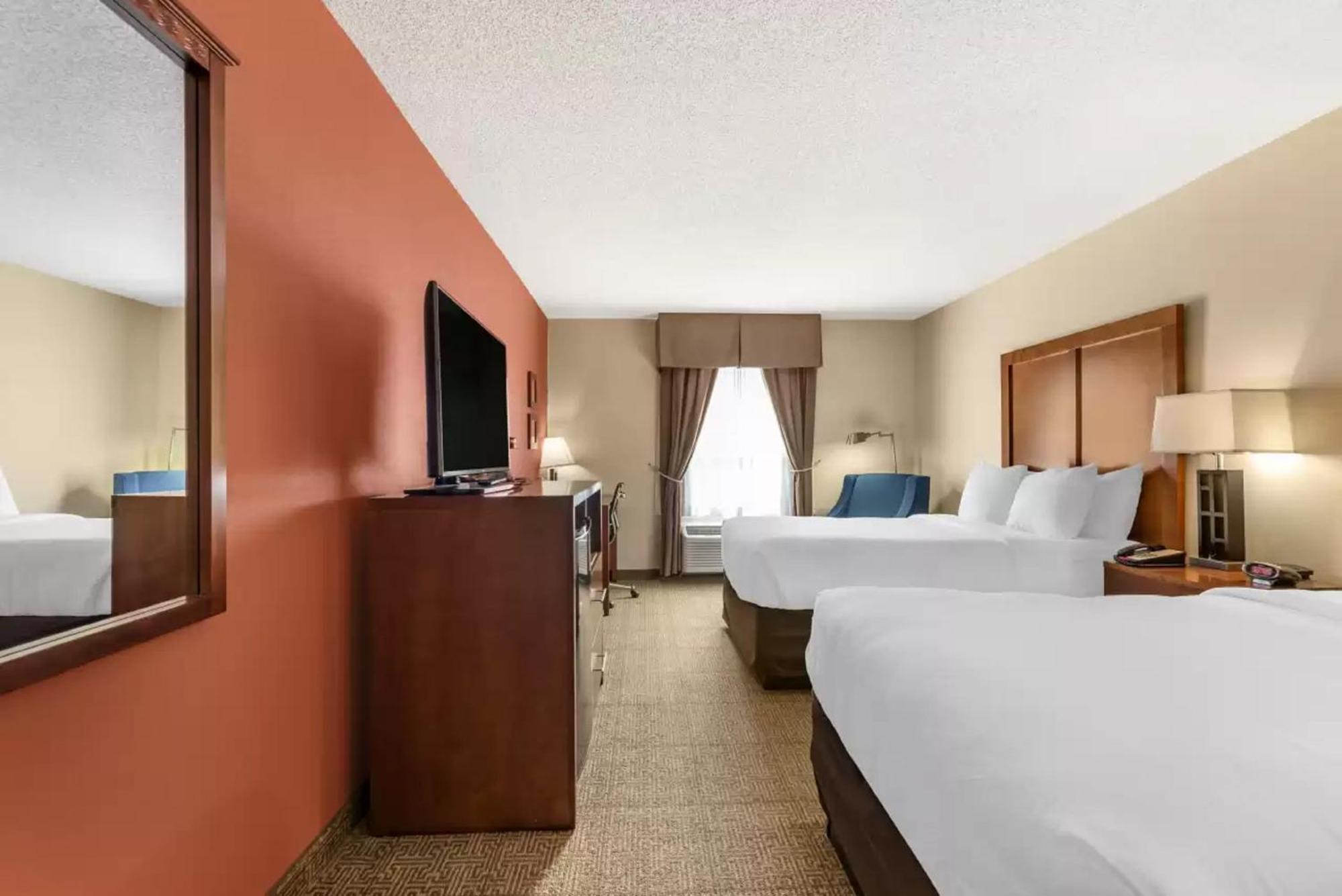 Double Room with Two Double Beds - Non-Smoking