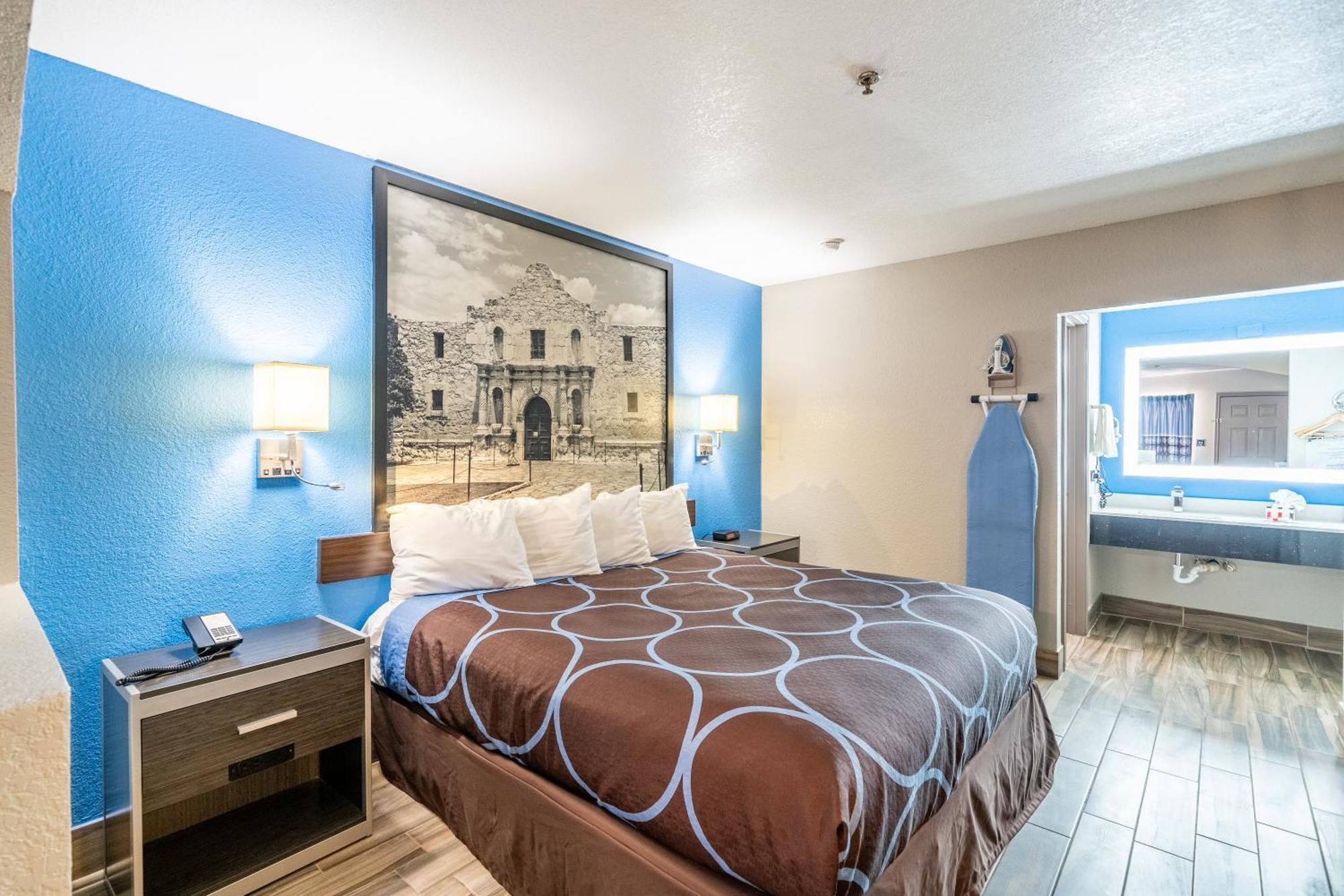 Suite Estudio con cama extragrande - No fumadores