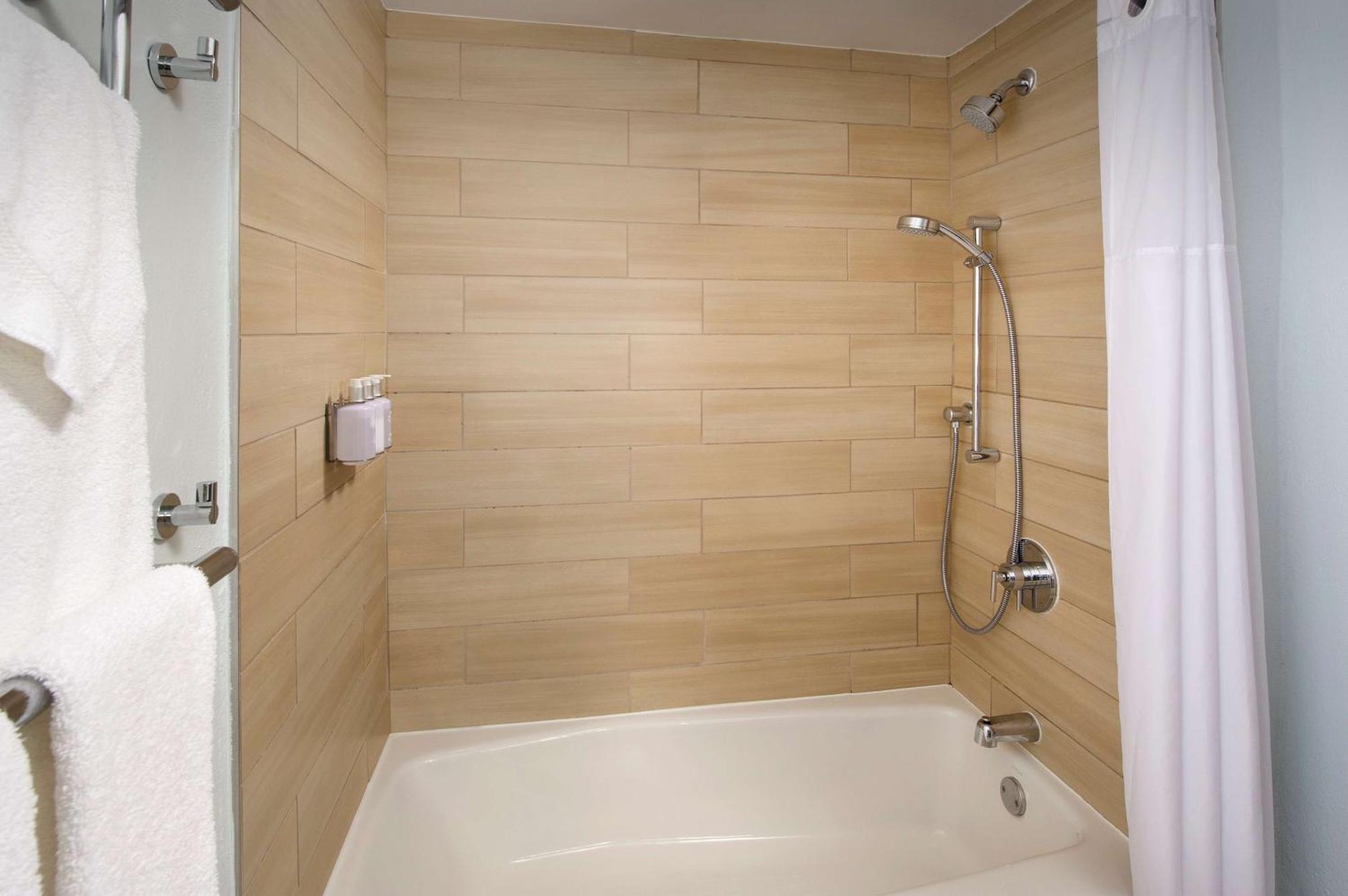 Habitación con bañera adaptada para personas con movilidad reducida - No fumadores - 1 cama extragrande