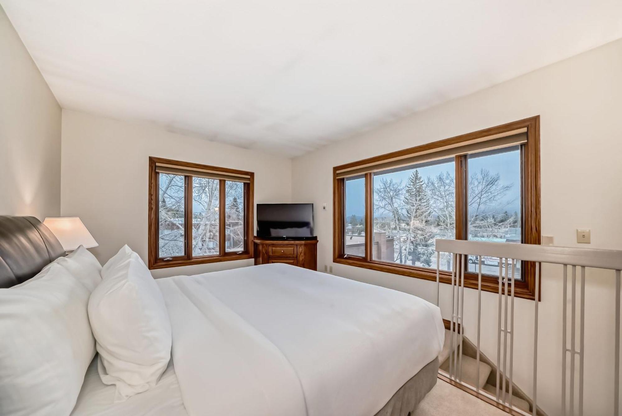 Suite con vistas a la montaña - 1 cama extragrande - No fumadores