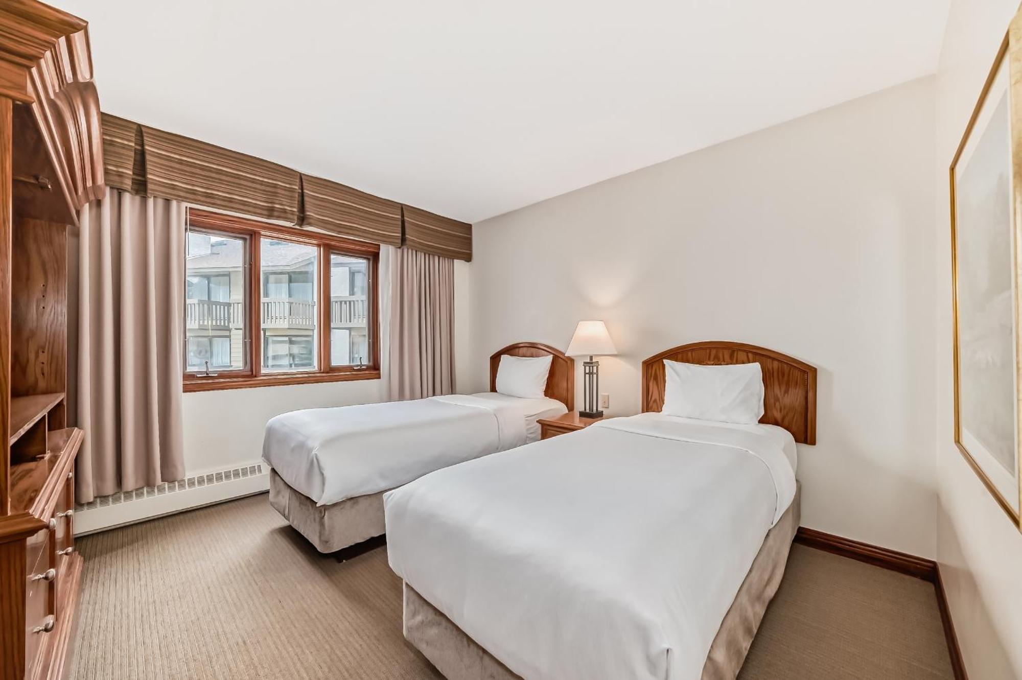 Suite Executive - 1 cama extragrande y 2 camas individuales