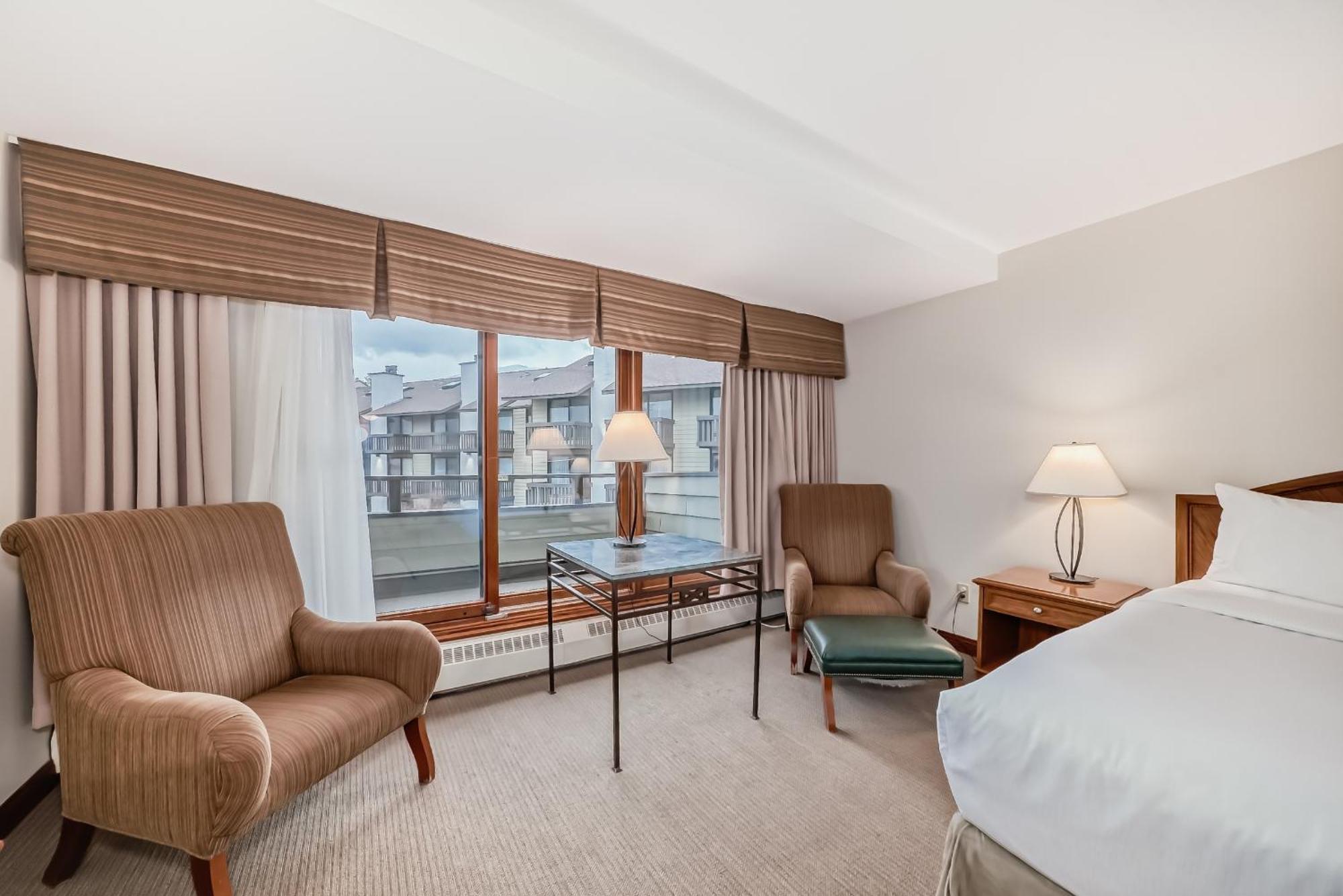 Queen Suite Whirlpool