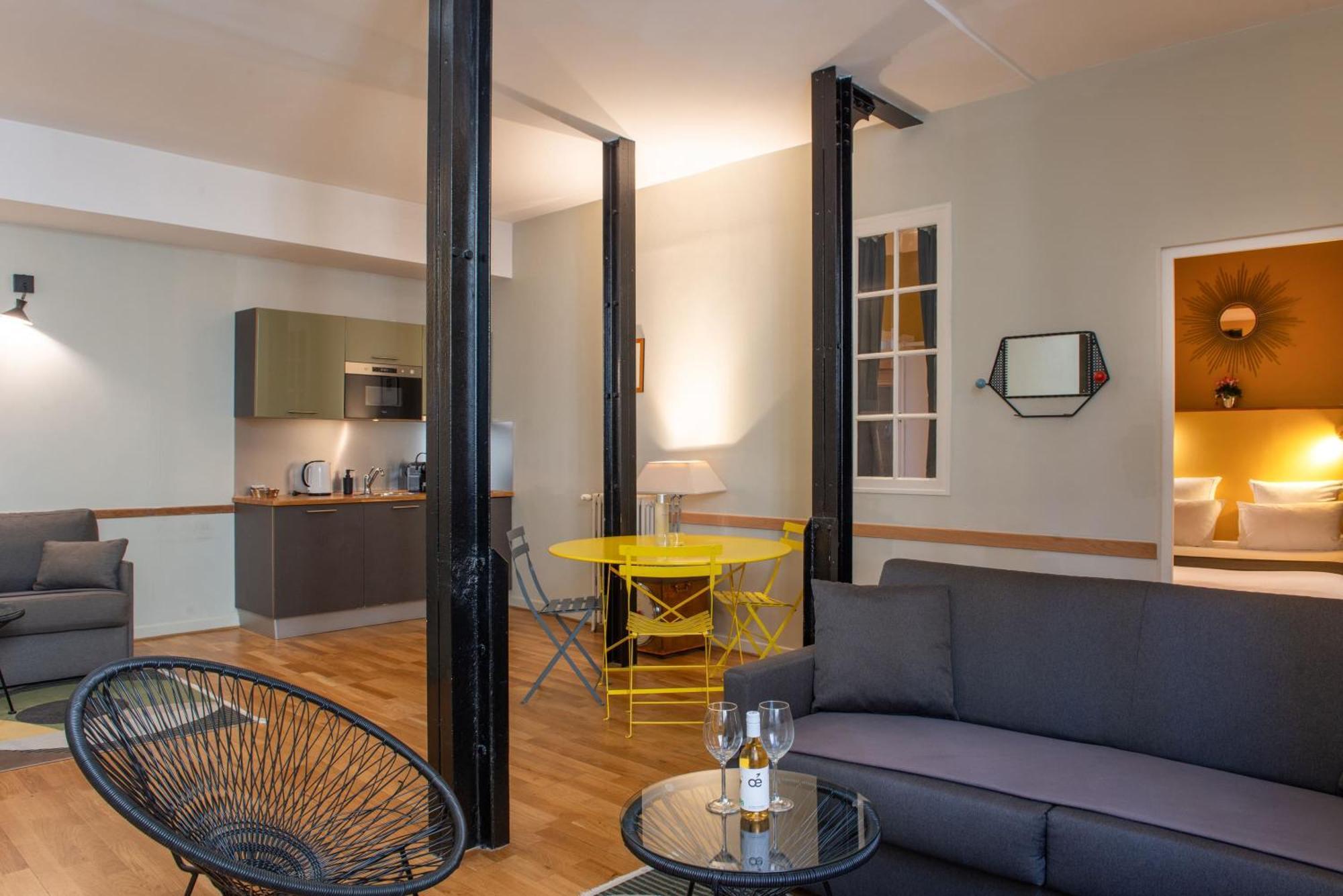 Deluxe Suite