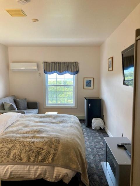 Small Double Room